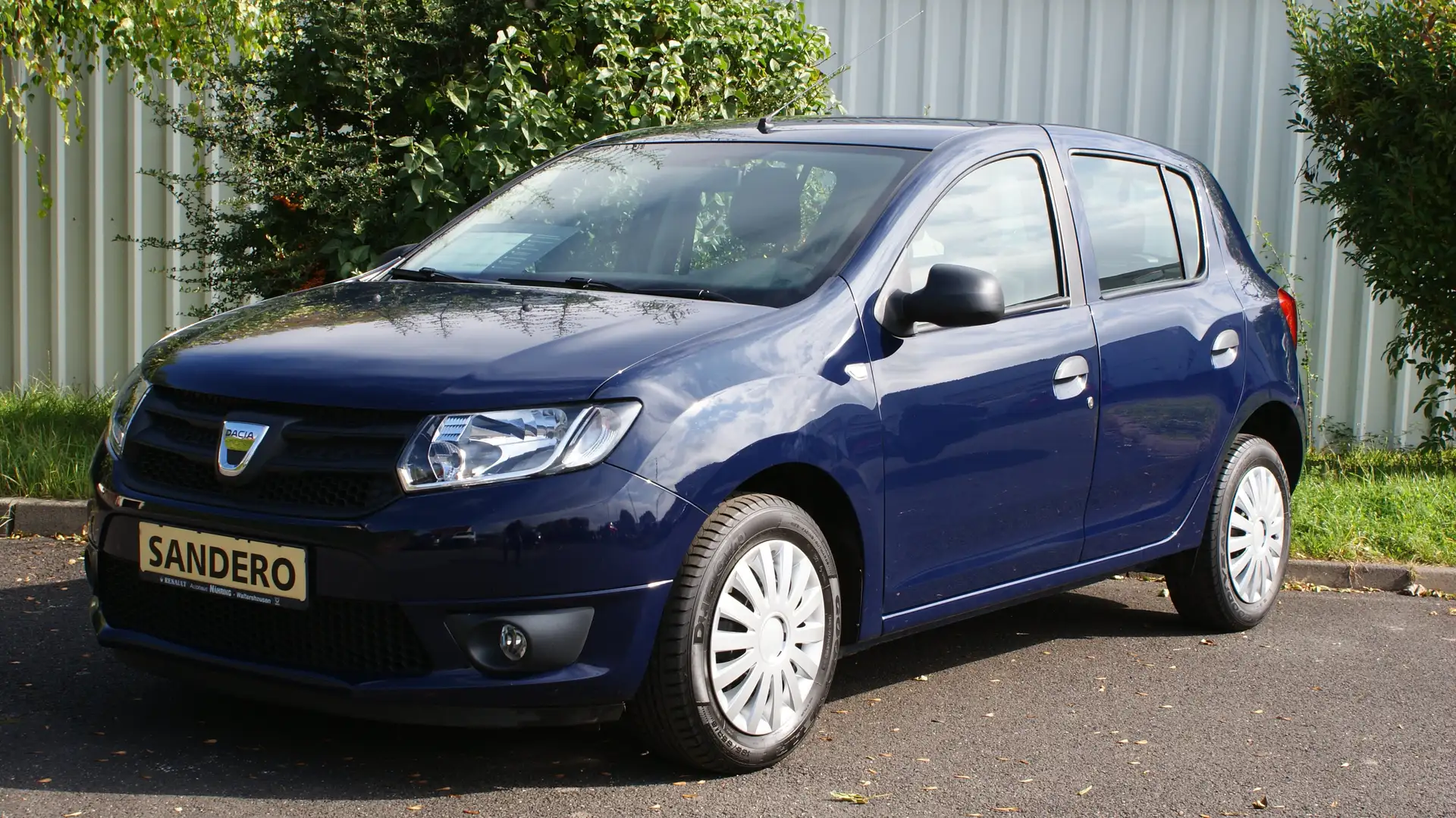 Dacia Sandero Ambiance 75 PS Allwetterreifen Blau - 1