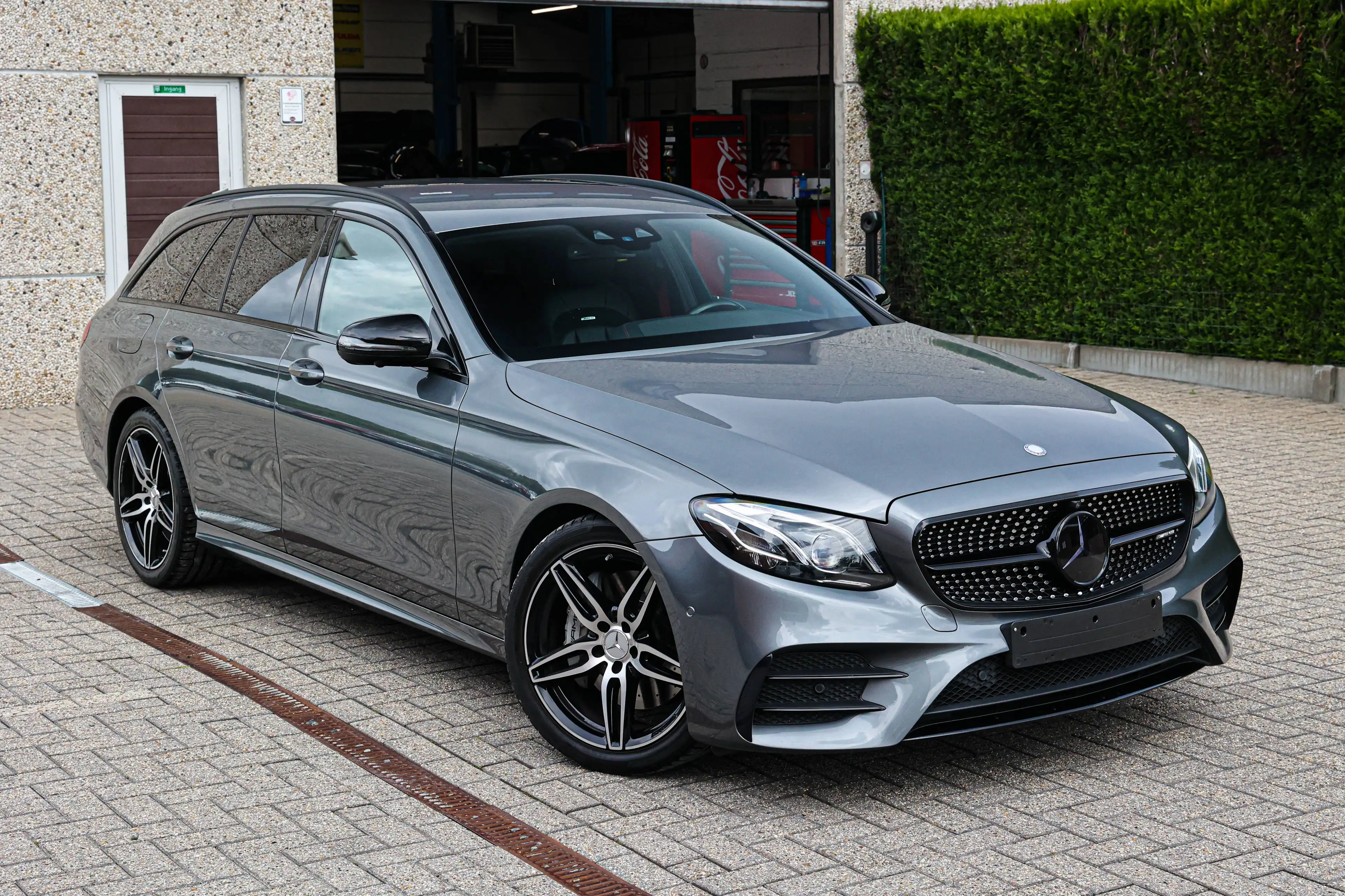 Mercedes-Benz E 43 AMG STAGE-1*LUCHTVERING*360°CAMERA*ZETELVERWARMING*ELECTRISCHE-KOFFER*LEDER-ALCANTARA* — photo 3