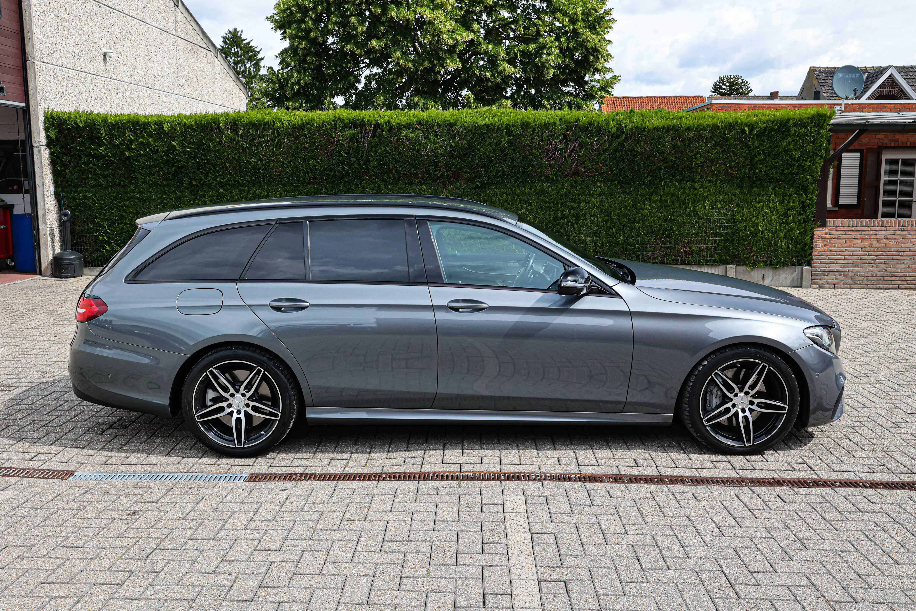 Mercedes-Benz E 43 AMG STAGE-1*LUCHTVERING*360°CAMERA*ZETELVERWARMING*ELECTRISCHE-KOFFER*LEDER-ALCANTARA* — photo 4