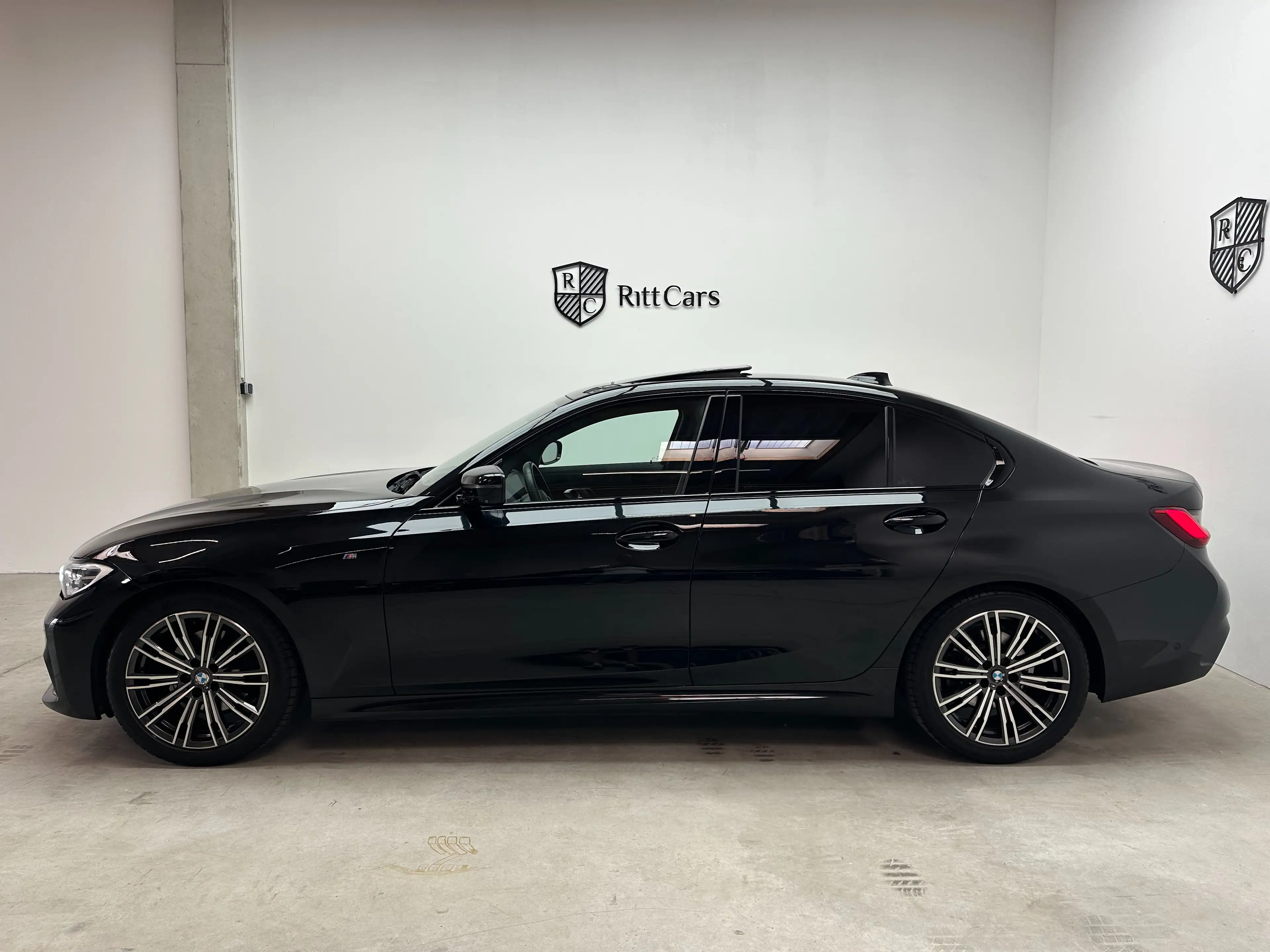 BMW 320 320d Aut. M-Sport - HeadUp - 360 - Hifi - 8Fach - — photo 7