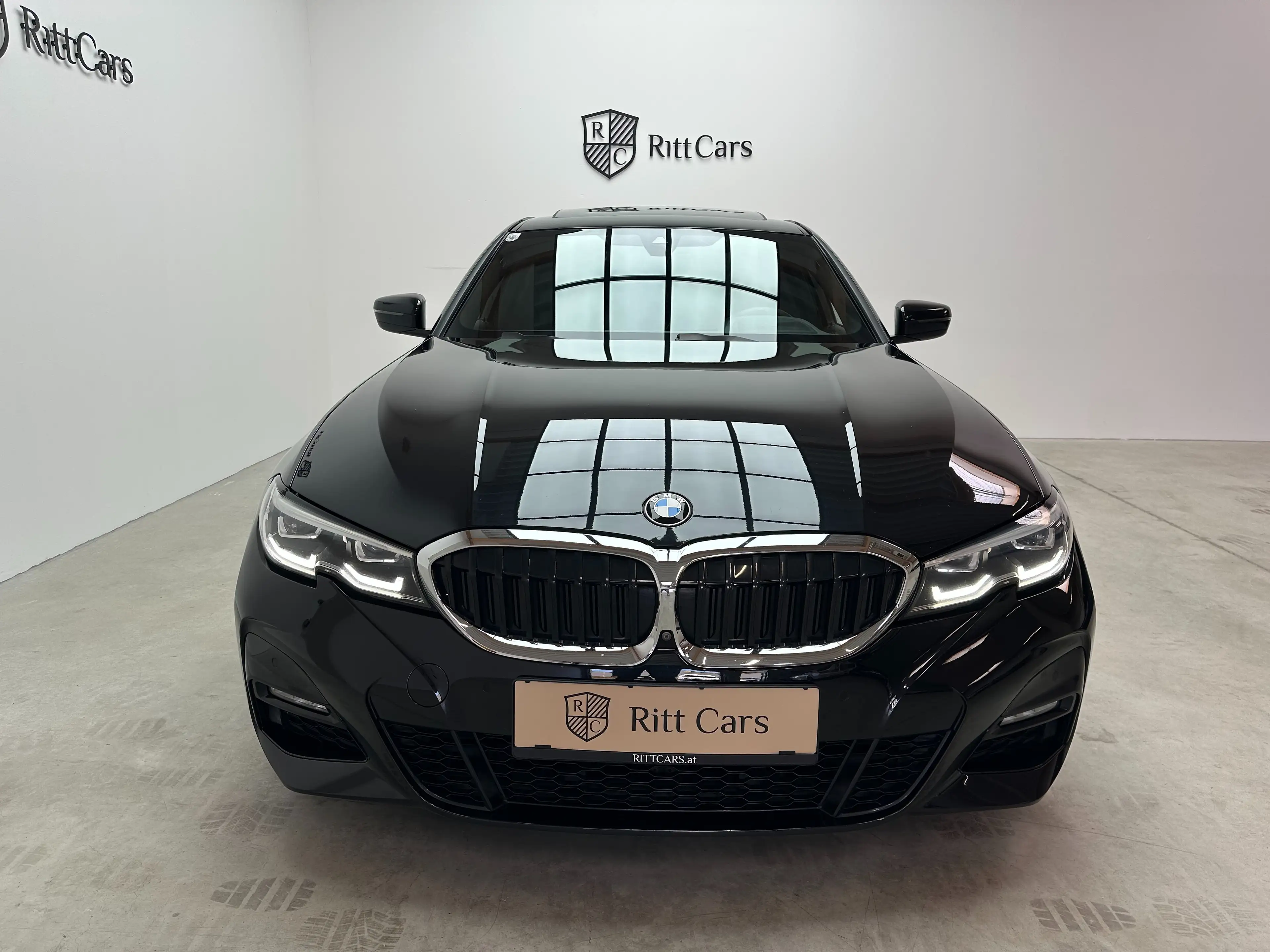 BMW 320 320d Aut. M-Sport - HeadUp - 360 - Hifi - 8Fach -
