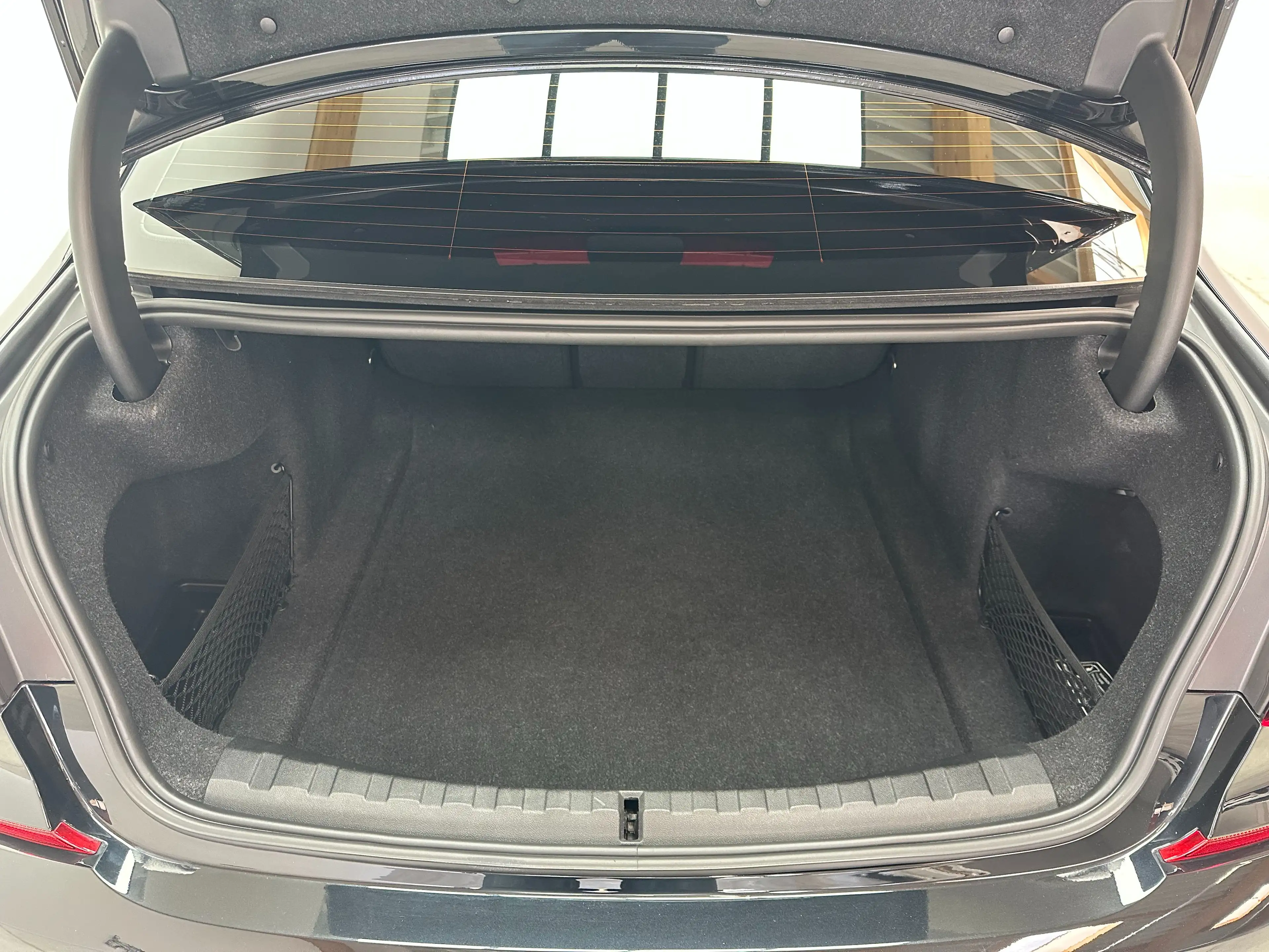BMW 320 320d Aut. M-Sport - HeadUp - 360 - Hifi - 8Fach - — photo 12
