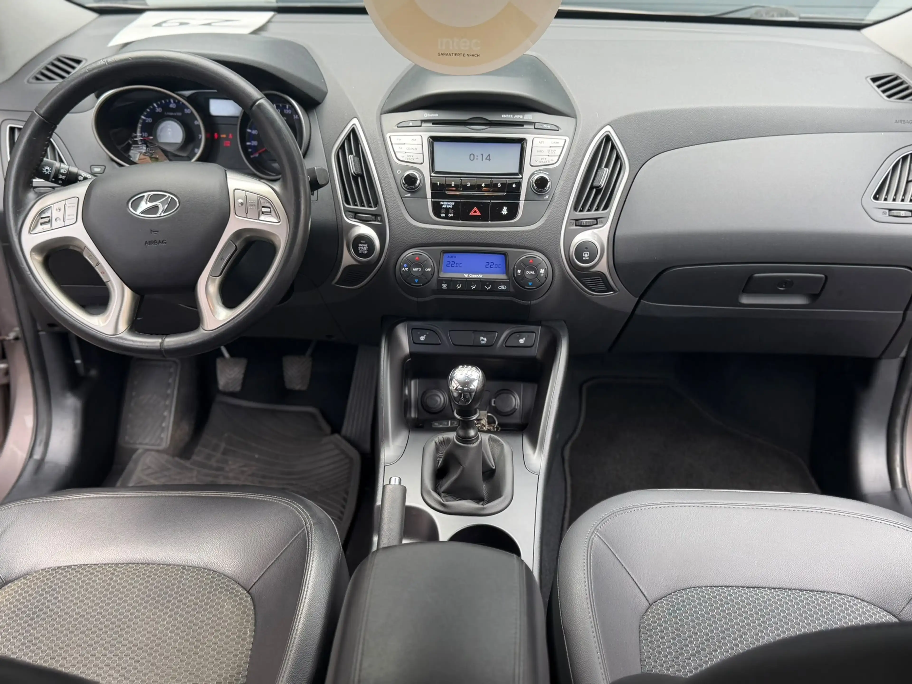 Hyundai iX35 Comfort 2WD - 1. Hand - Teilleder — photo 8