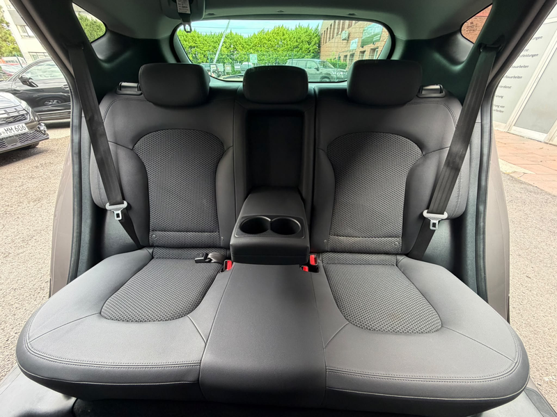 Hyundai iX35 Comfort 2WD - 1. Hand - Teilleder — photo 14