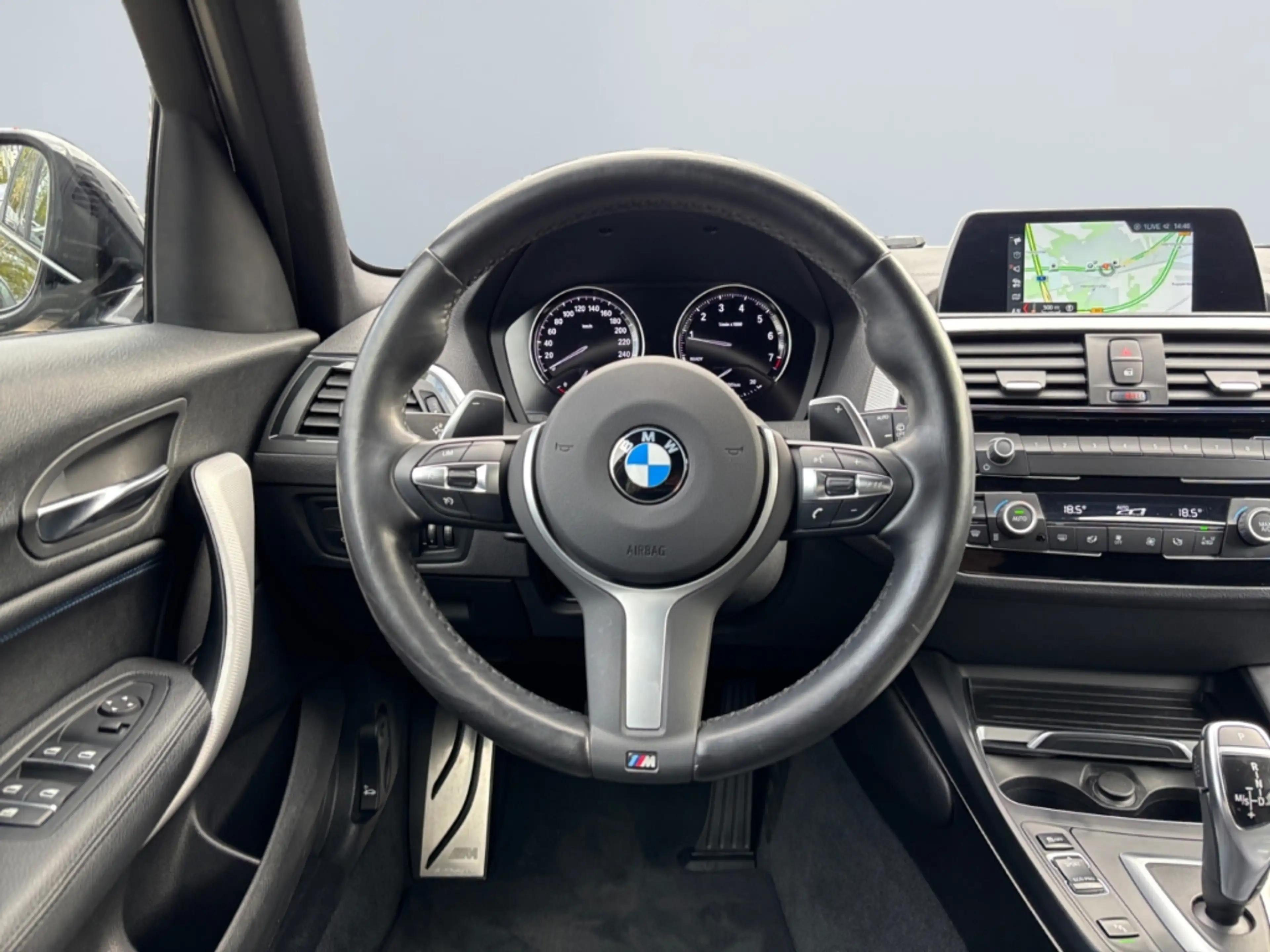 BMW 140 Special Edition *LED*adap Fahrw*Leder*PDC* — photo 12