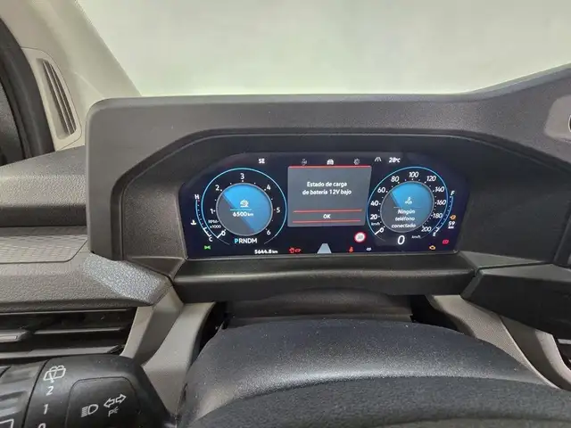 Volkswagen Caravelle view 14