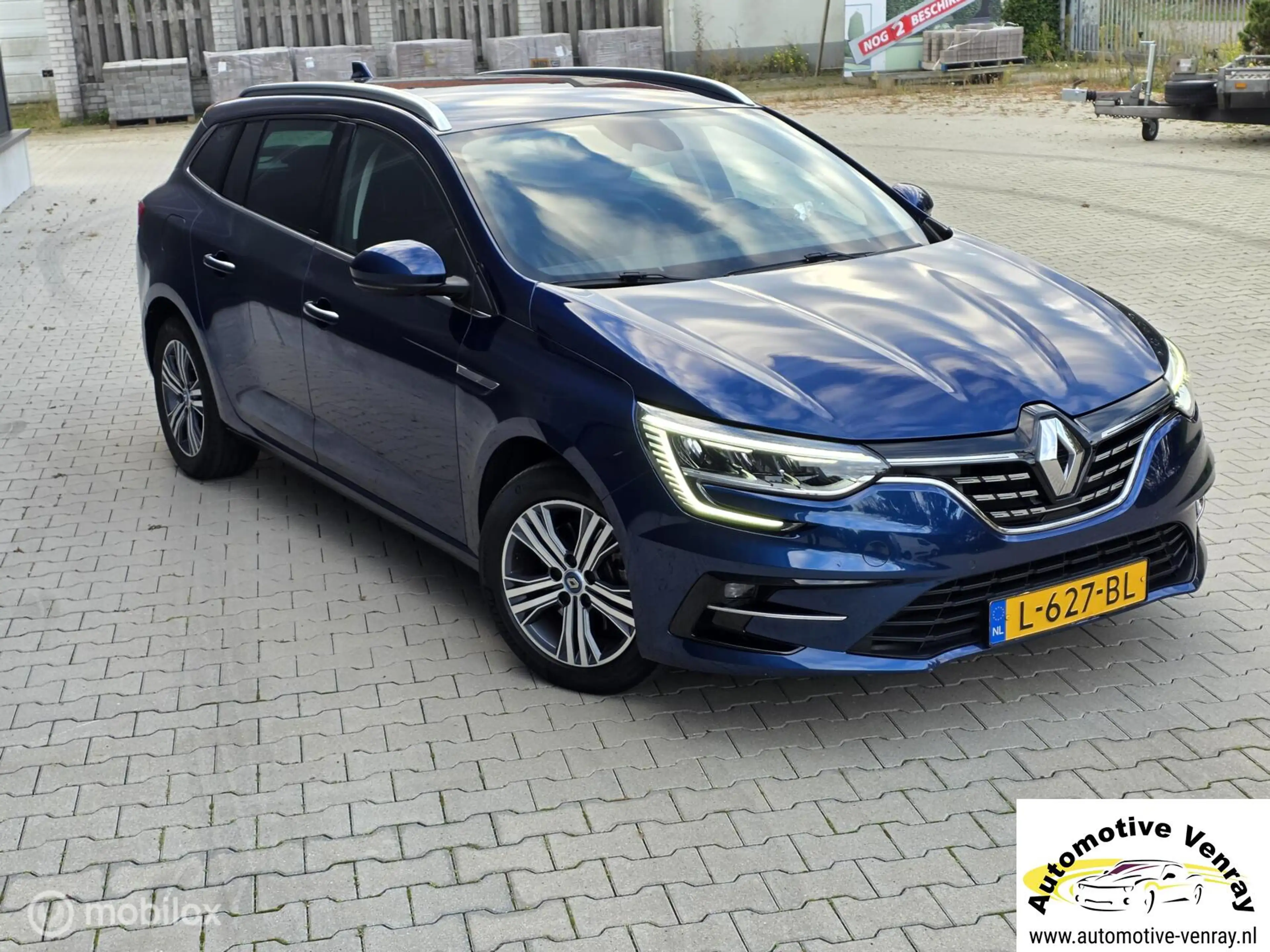 Renault Megane E-Tech Estate 1.6 Plug-In Hybrid 160 Intens