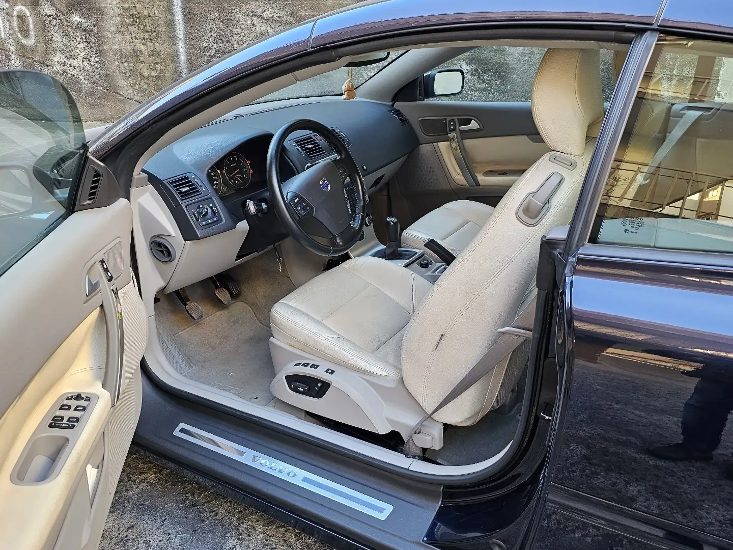 Volvo C70 Cabrio 2.5 T5 Momentum Blau - 1