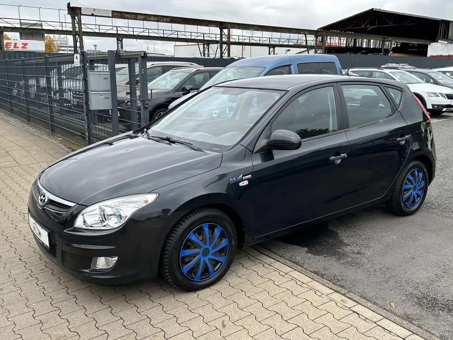 Hyundai i30 1.4 Blue Drive Klimaanlage/ USB/ ZV Noir - 1