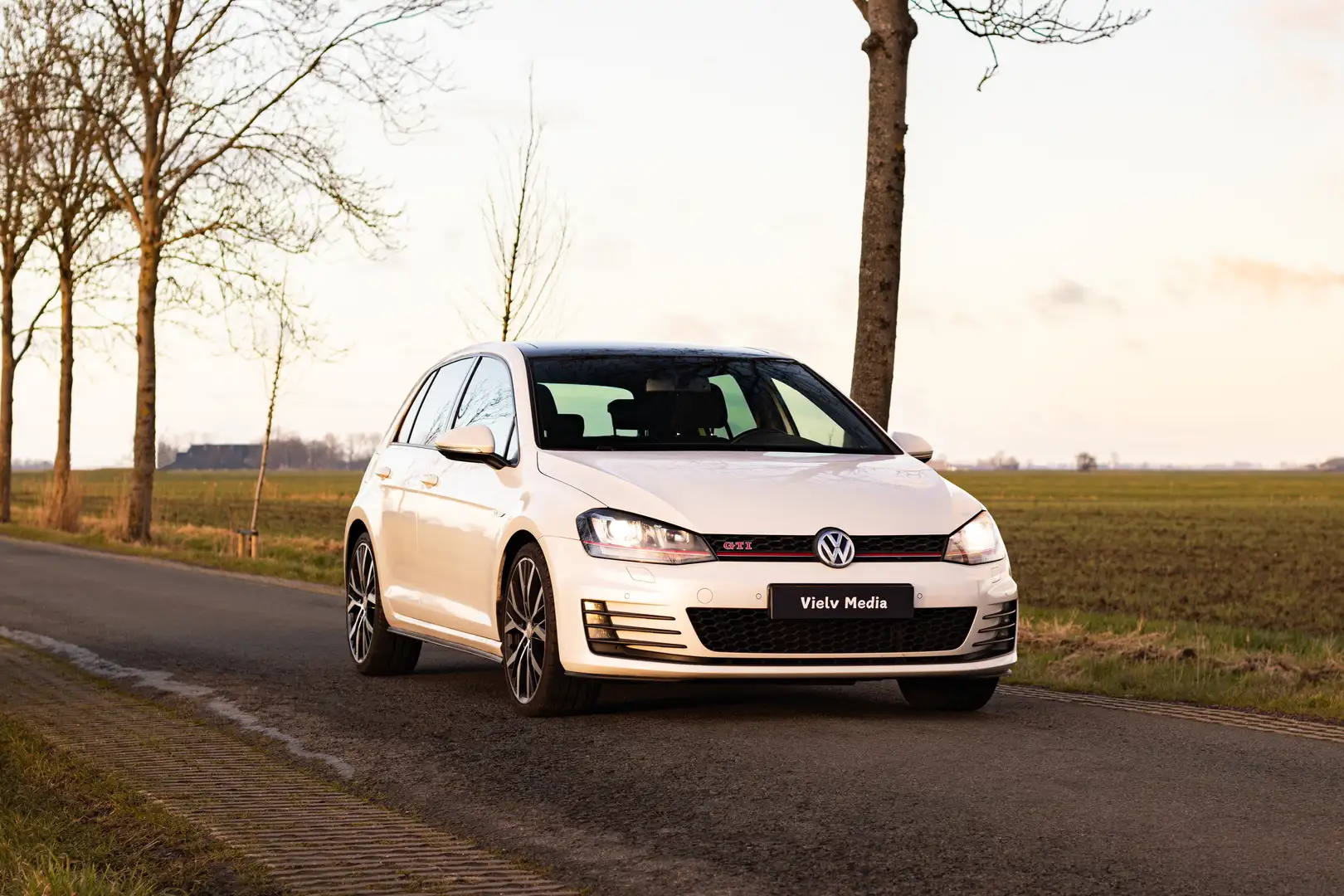 Volkswagen Golf GTI Performance BlueMotion Technology DSG - 1