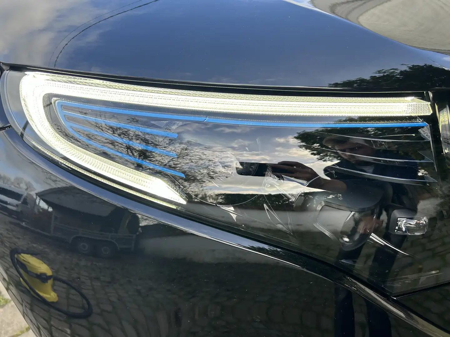 Mercedes-Benz EQC 400 4Matic AMG Line - 2