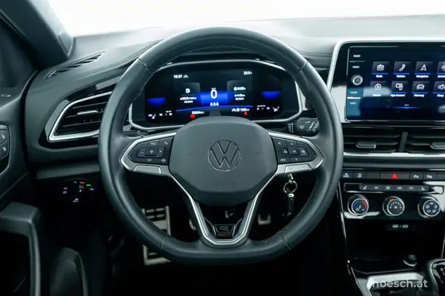 Volkswagen T-Roc view 6