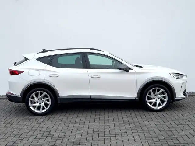 Cupra Formentor view 4