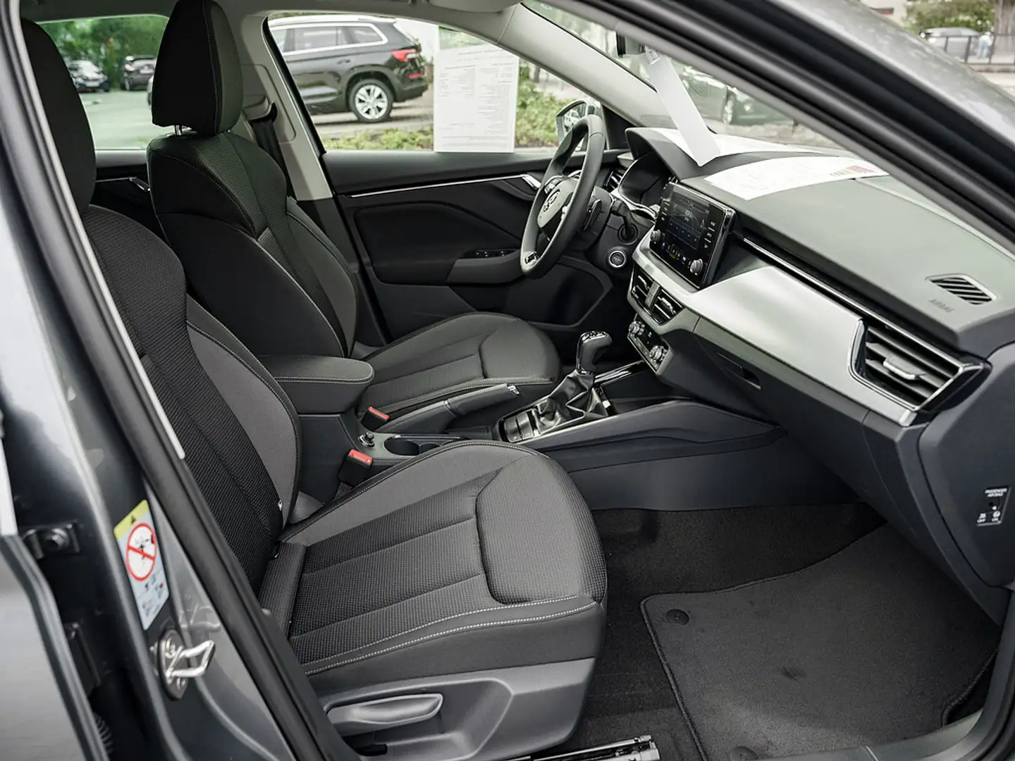 Skoda Scala 1.0 TSI Tour PDC AHK SHZ KAMERA LED ACC Grijs - 2