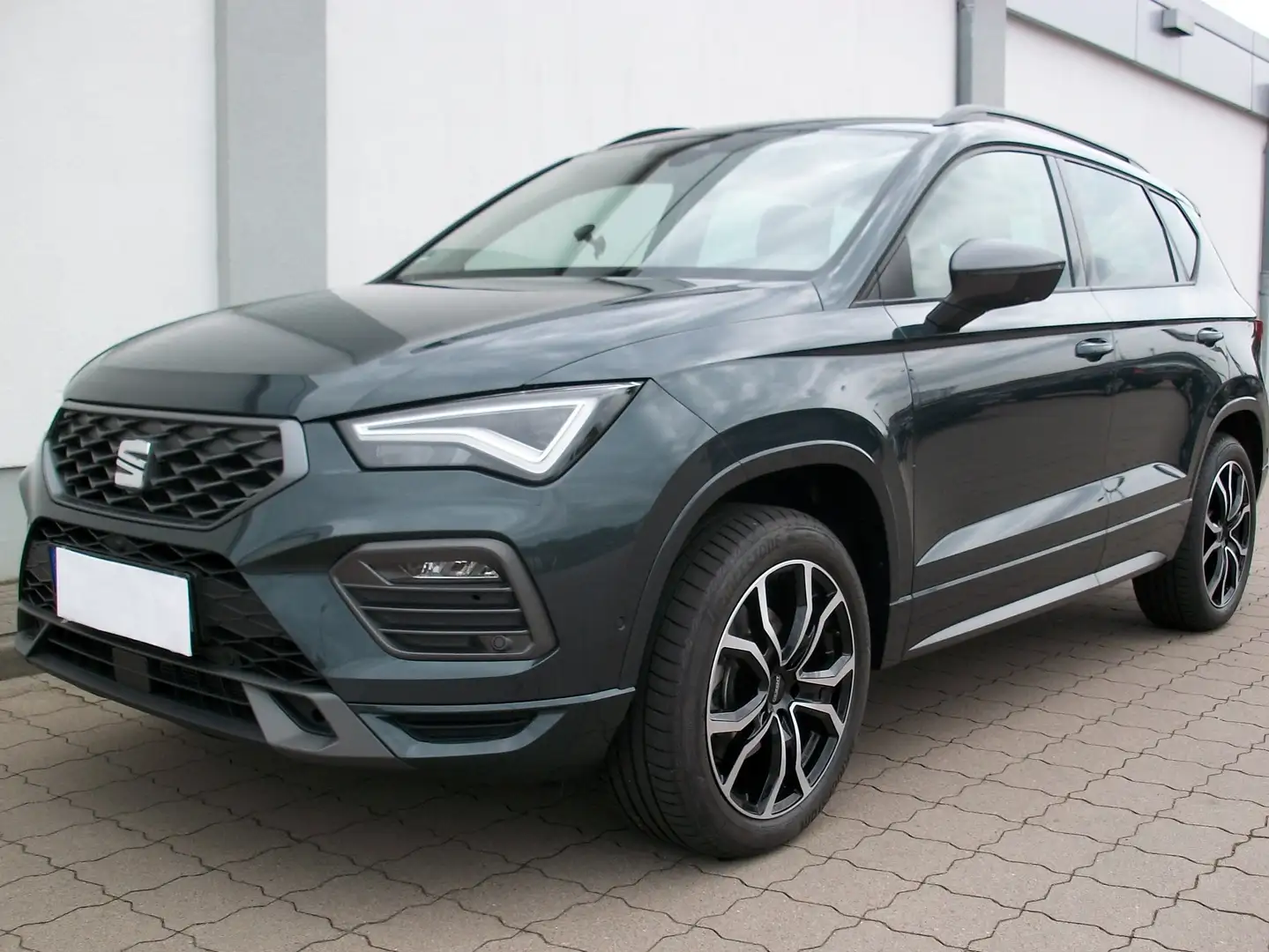 SEAT Ateca 2.0 TSI DSG FR*1.HD.* PANO AHK BEATS GARANTIE 7/28 - 1