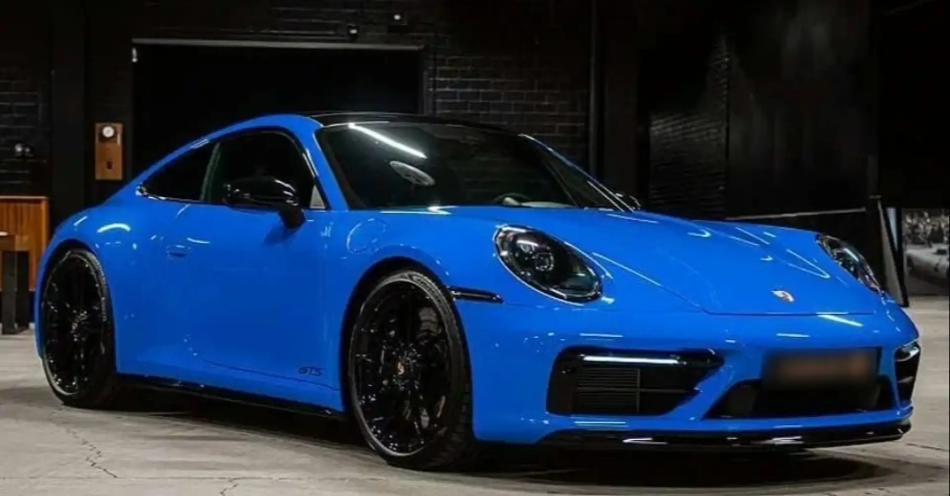 Porsche 992 Carrera 4 GTS Coupé PDK Azul - 2