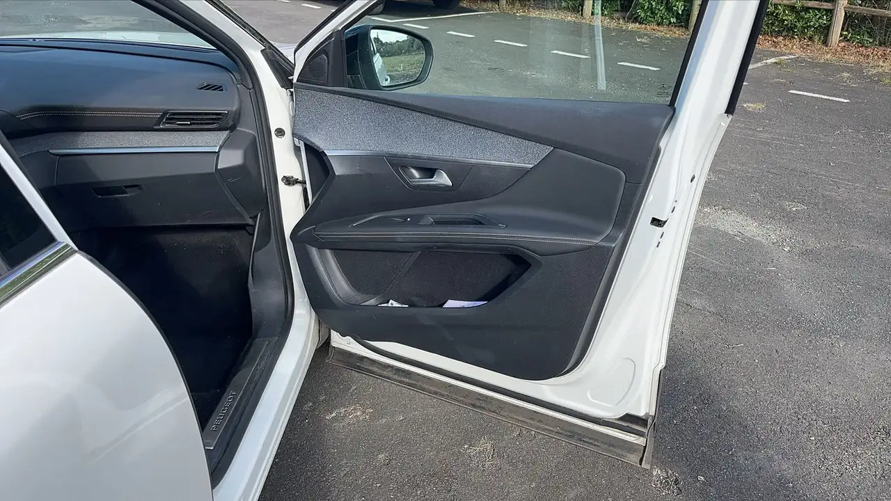 Peugeot 3008 3008 — photo 23