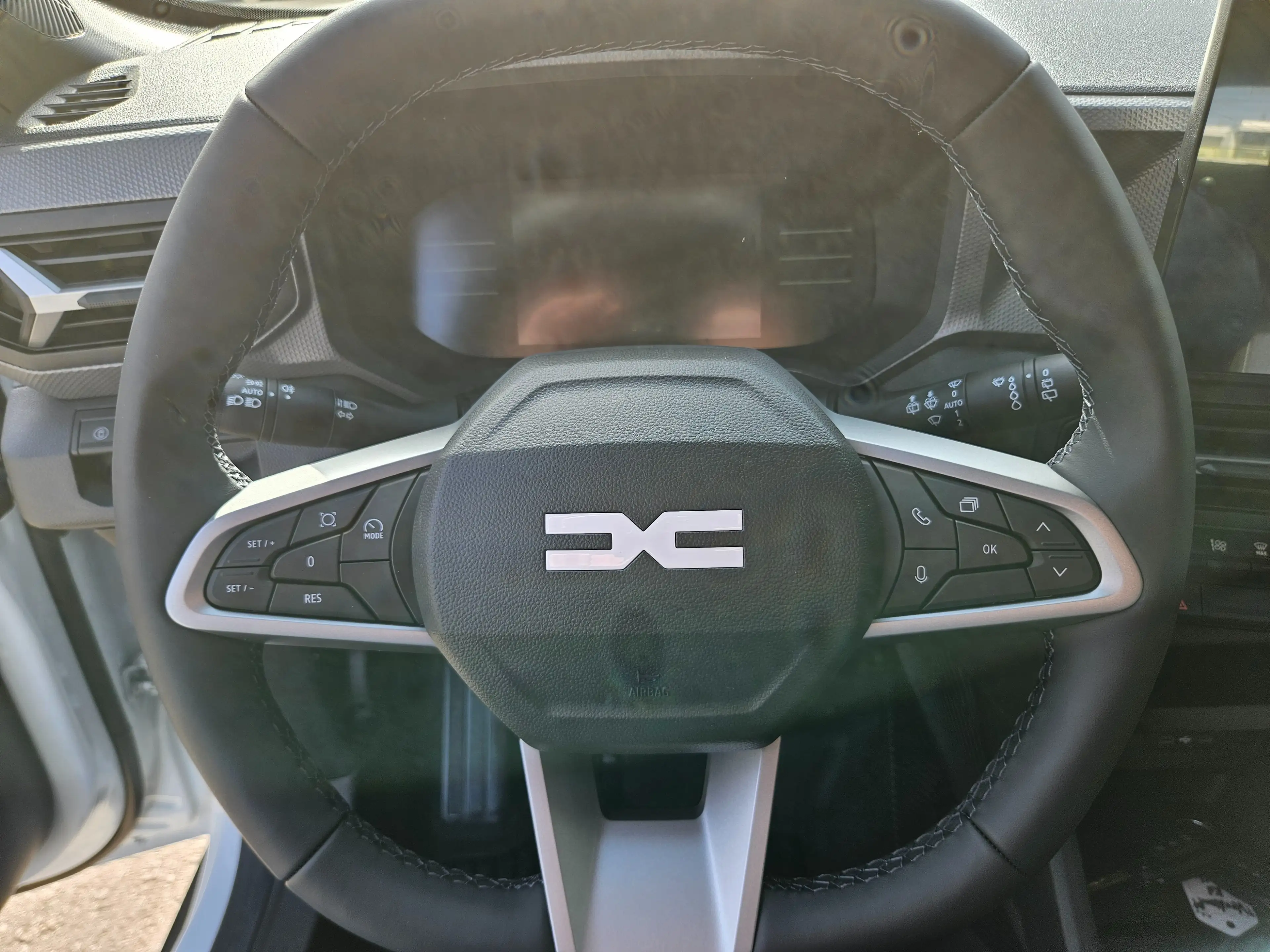 Dacia Duster Expression TCe 130 4x4 "prompt lieferbar" — photo 11