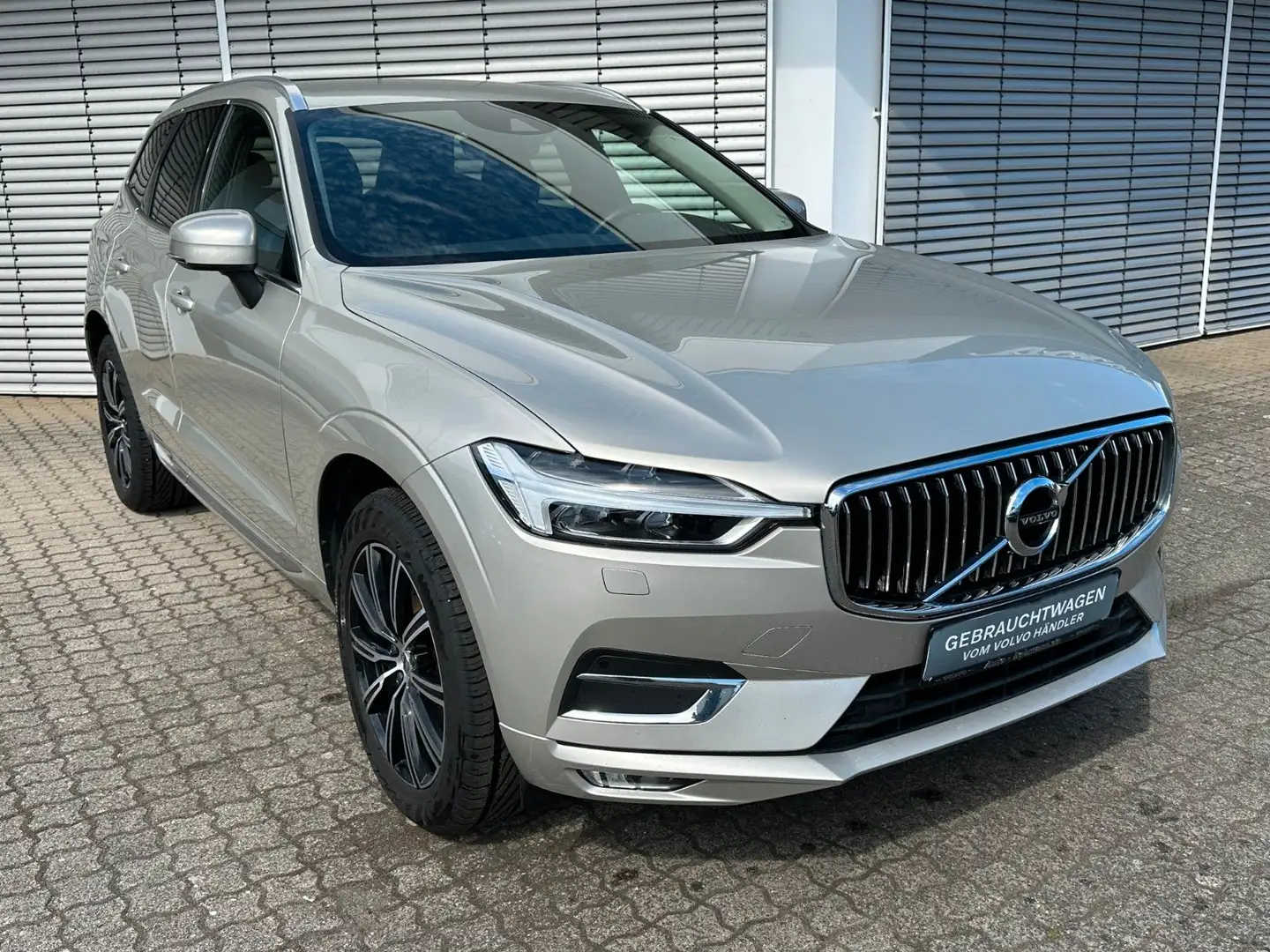 Volvo XC60 D Inscription*AWD*Intelli*Licht*WinterPRO* Grau - 2