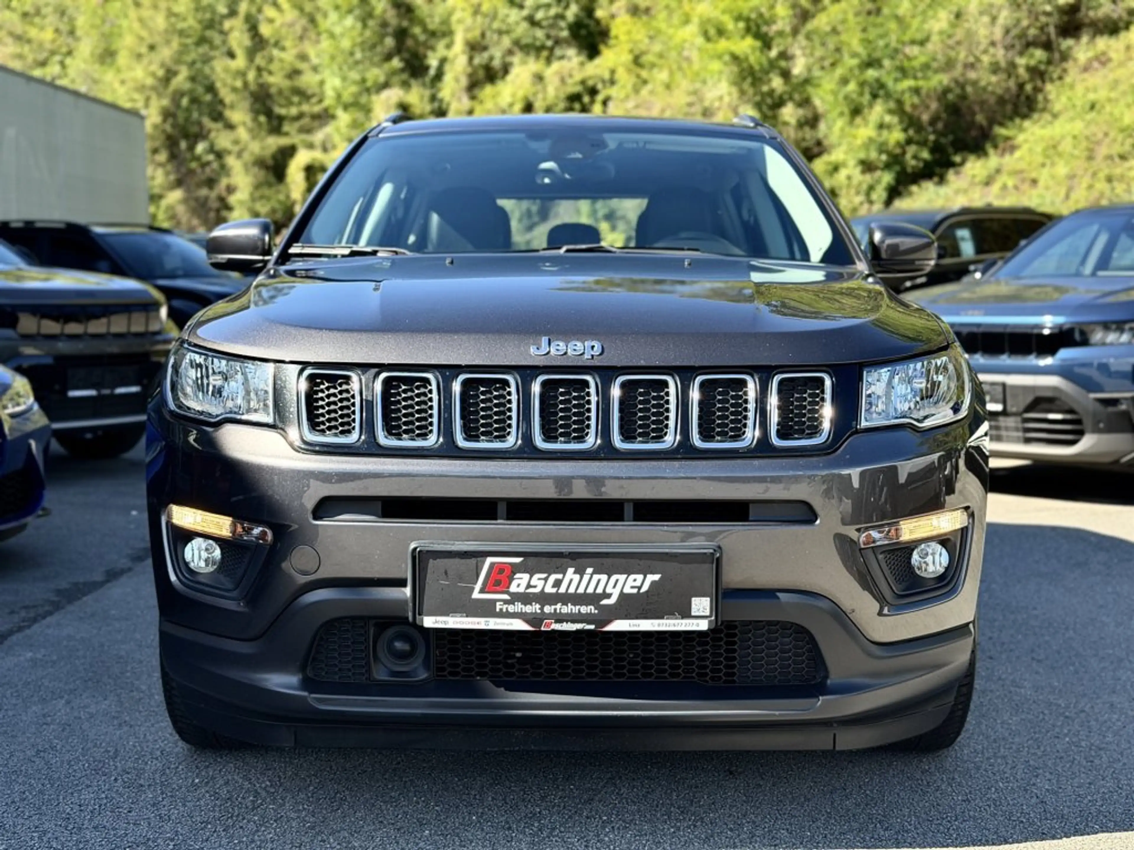 Jeep Compass 1,4 FWD Longitude — photo 2