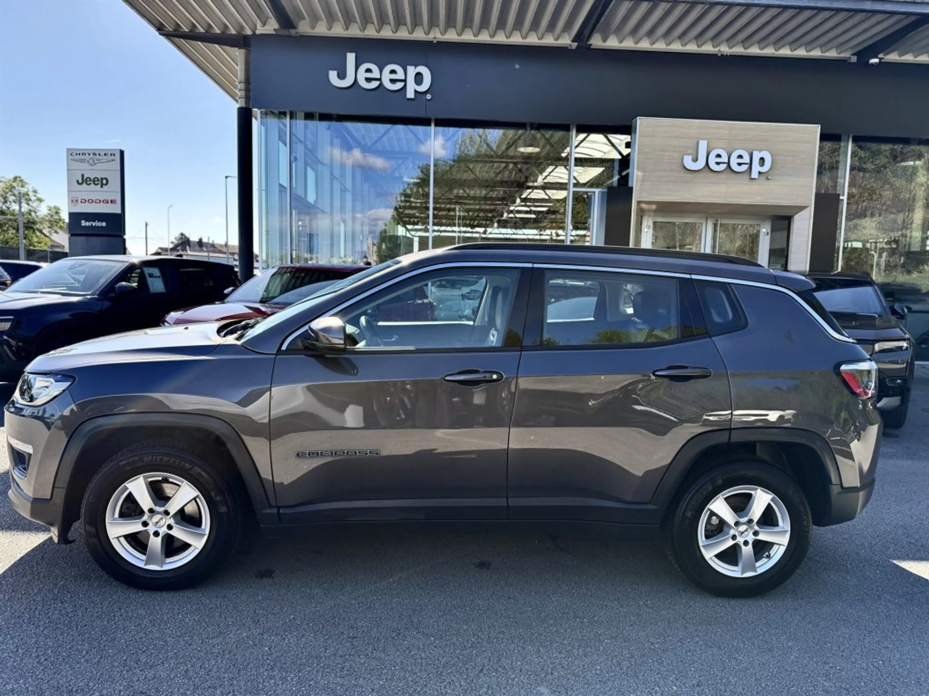 Jeep Compass 1,4 FWD Longitude — photo 5