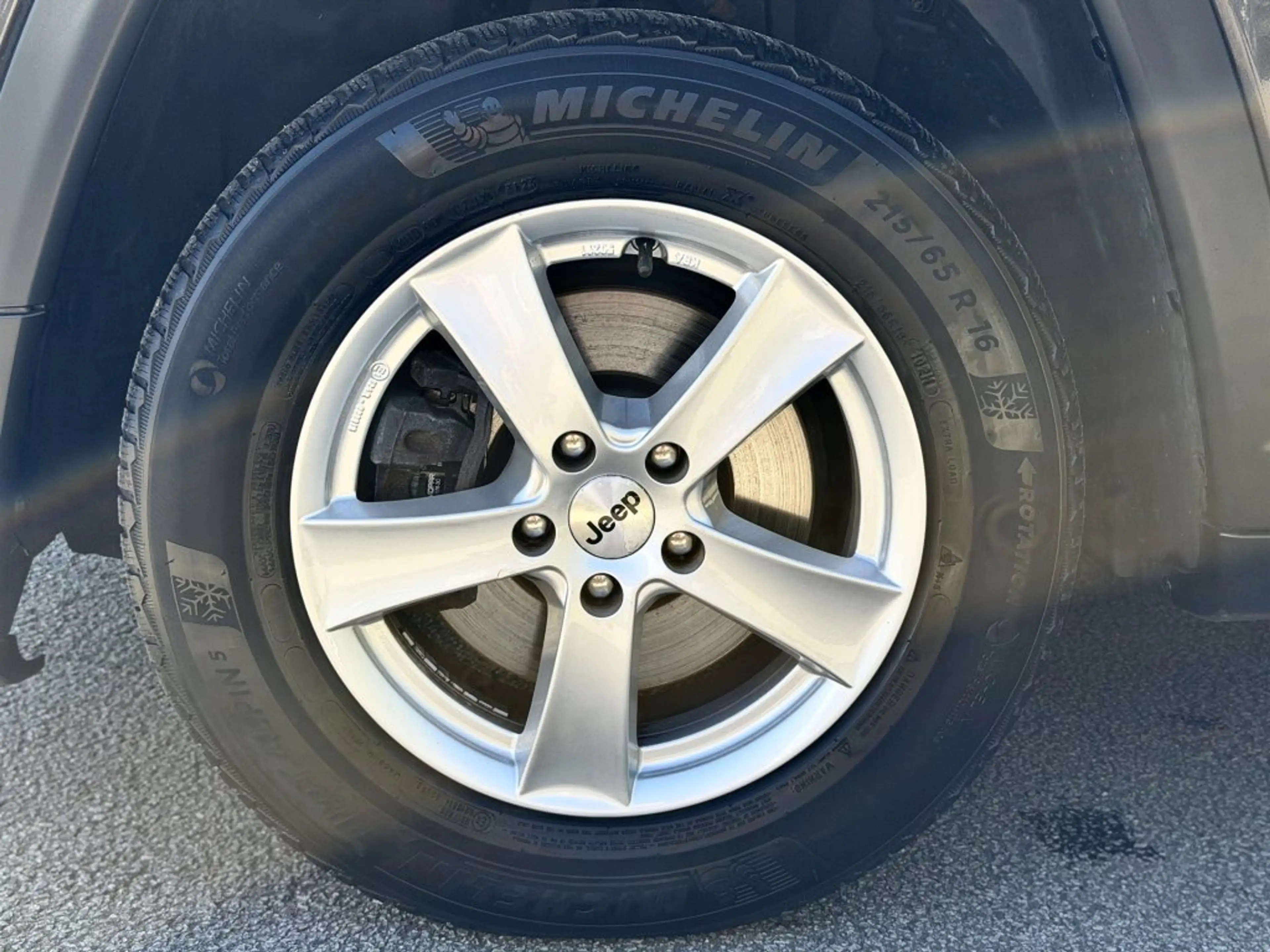 Jeep Compass 1,4 FWD Longitude — photo 4