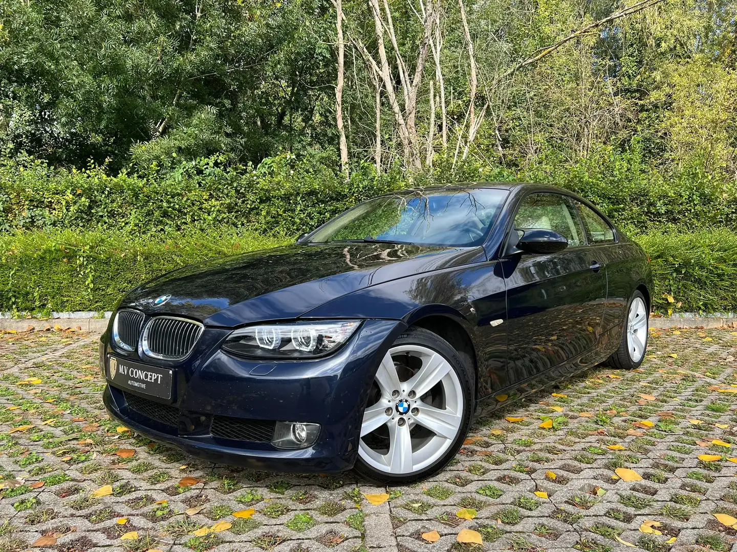BMW 320 Coupé 320iA - 1