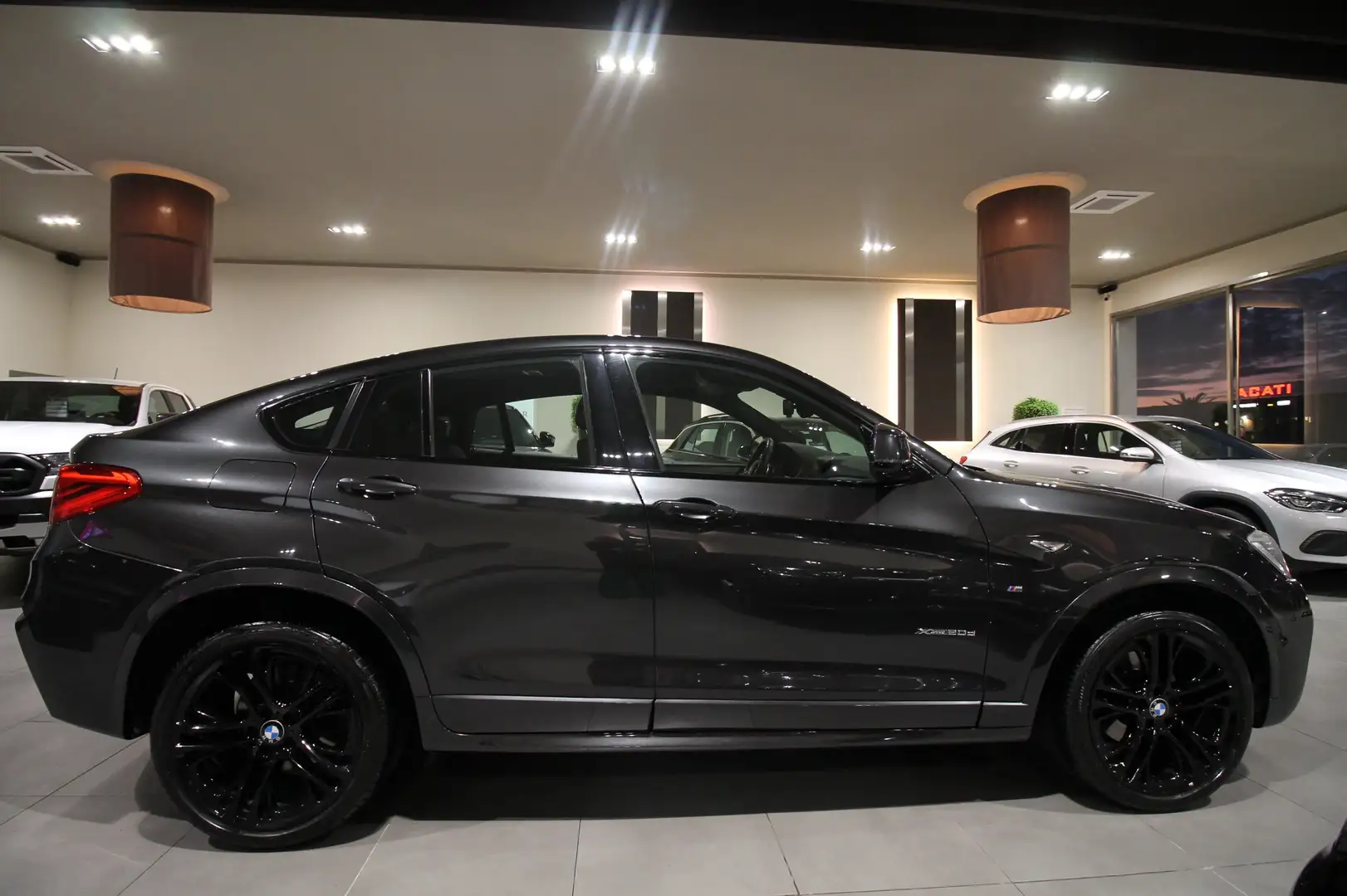 BMW X4 X4 F26 xdrive20d Msport Grijs - 2