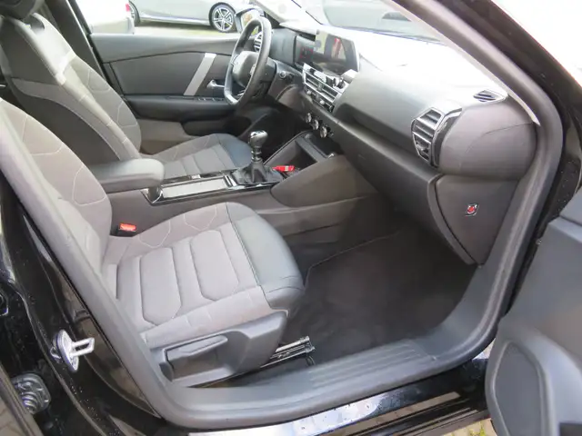 Citroen C4 view 12