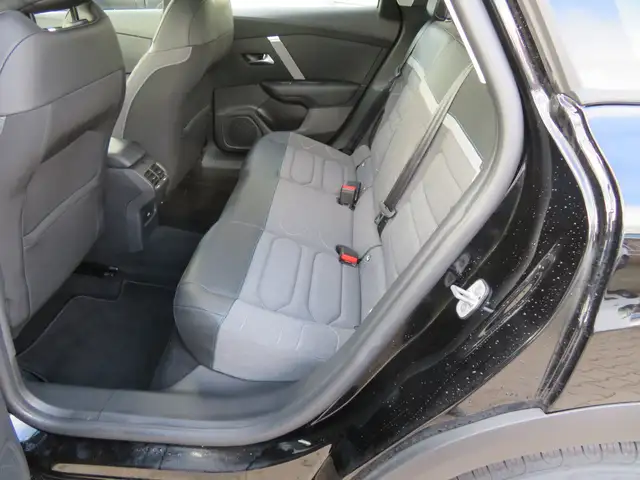 Citroen C4 view 7