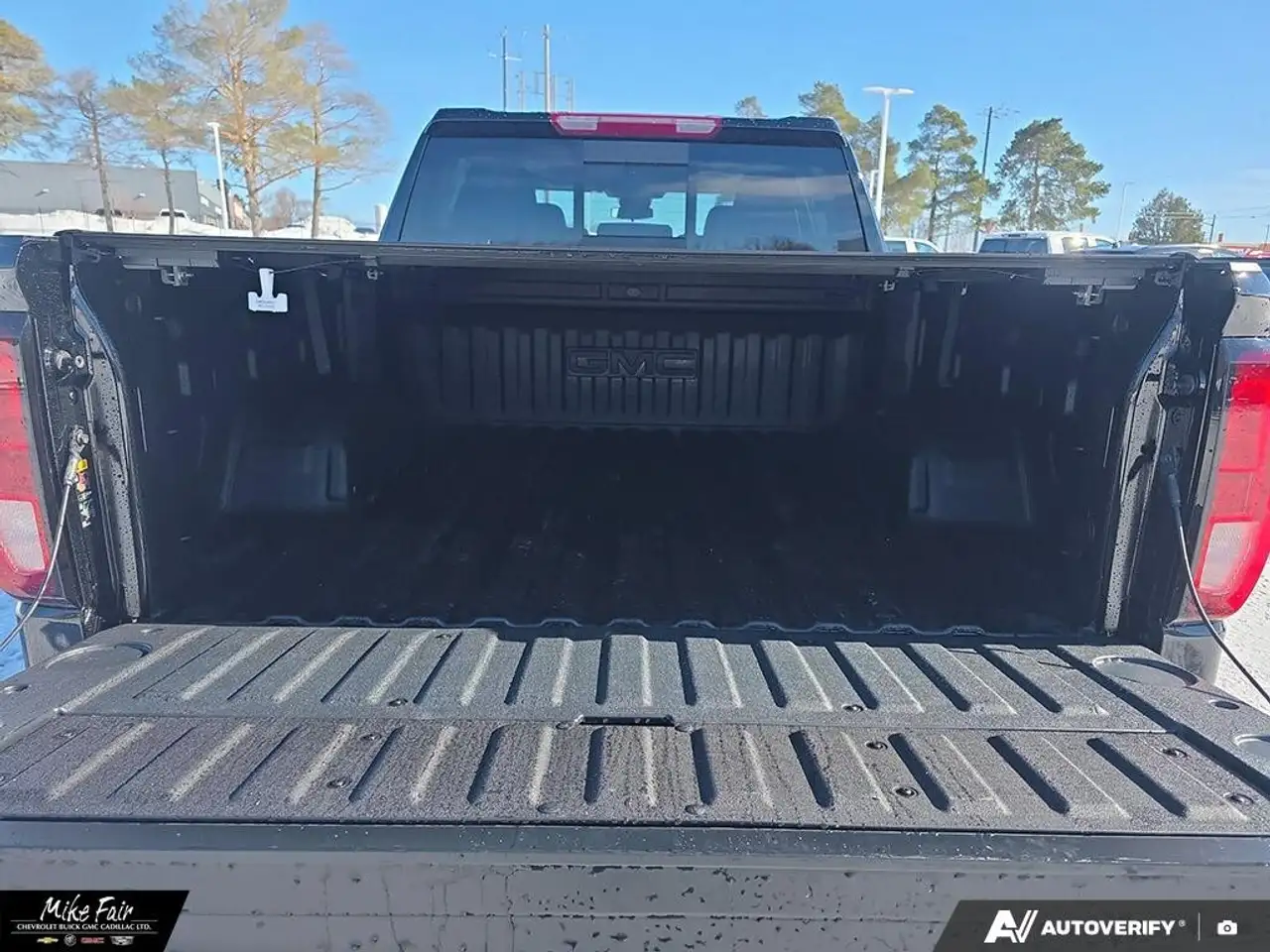 GMC Sierra 1500 снимка GMC Sierra 1500