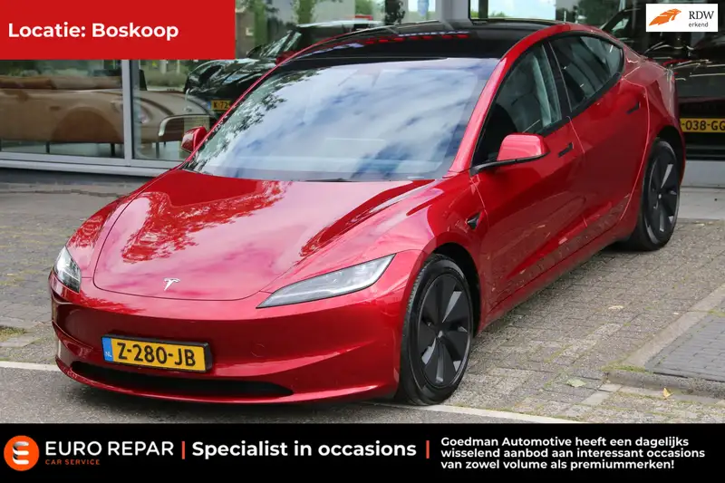 TESLA Model 3