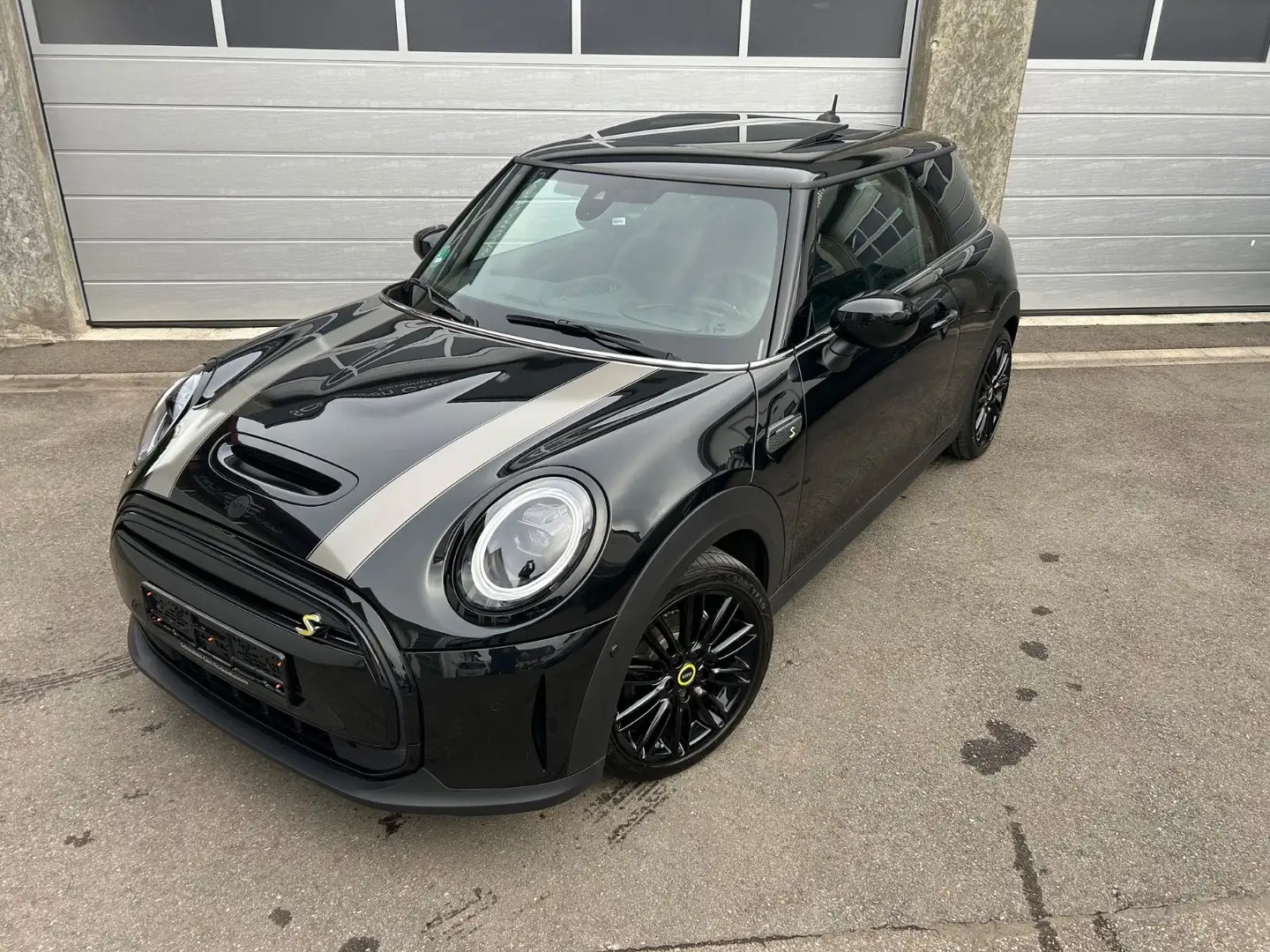 MINI Cooper SE "YOURS"Panoramadach Leder HUD HiFi H&K Schwarz - 2