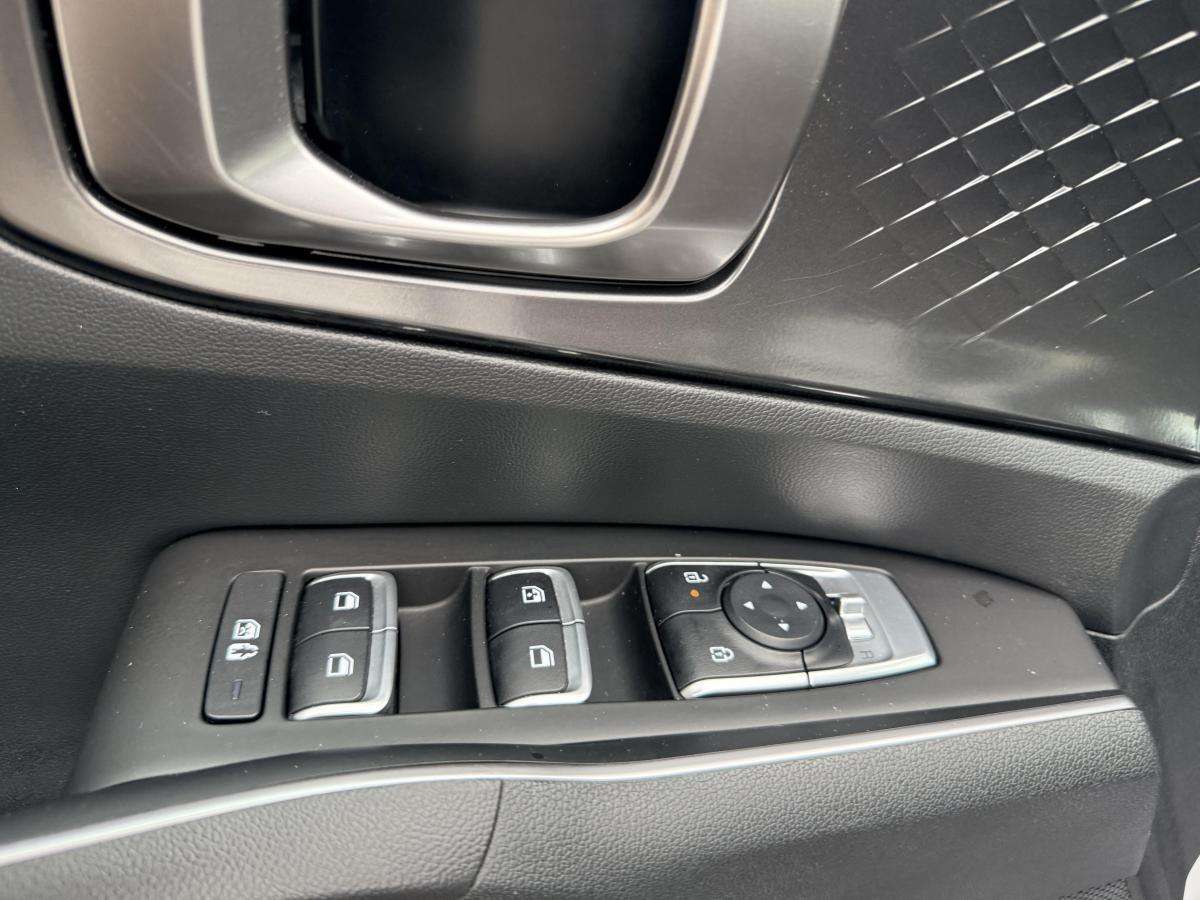 2024 Kia Sorento LX AWD thumb 12