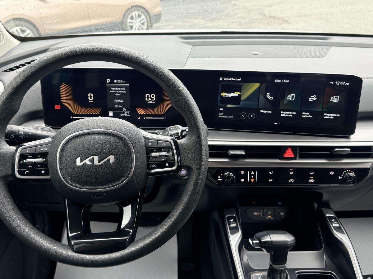 2024 Kia Sorento LX AWD thumb 9
