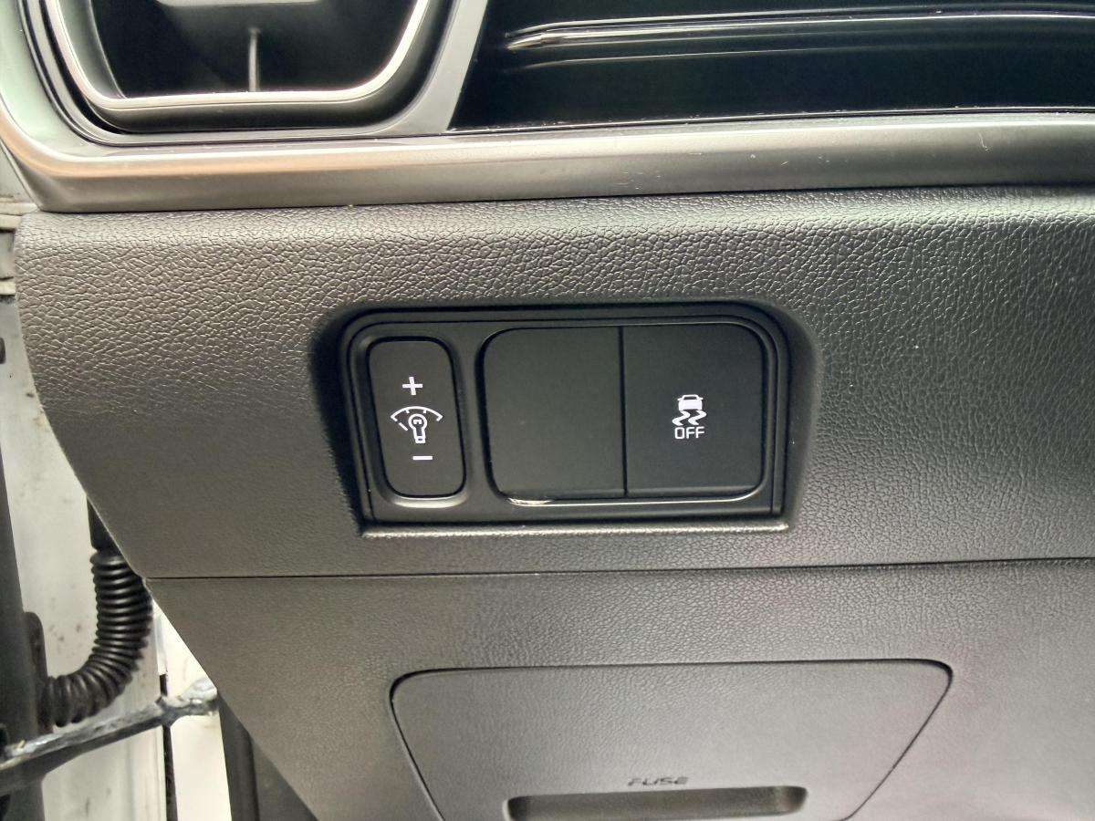 2024 Kia Sorento LX AWD thumb 11