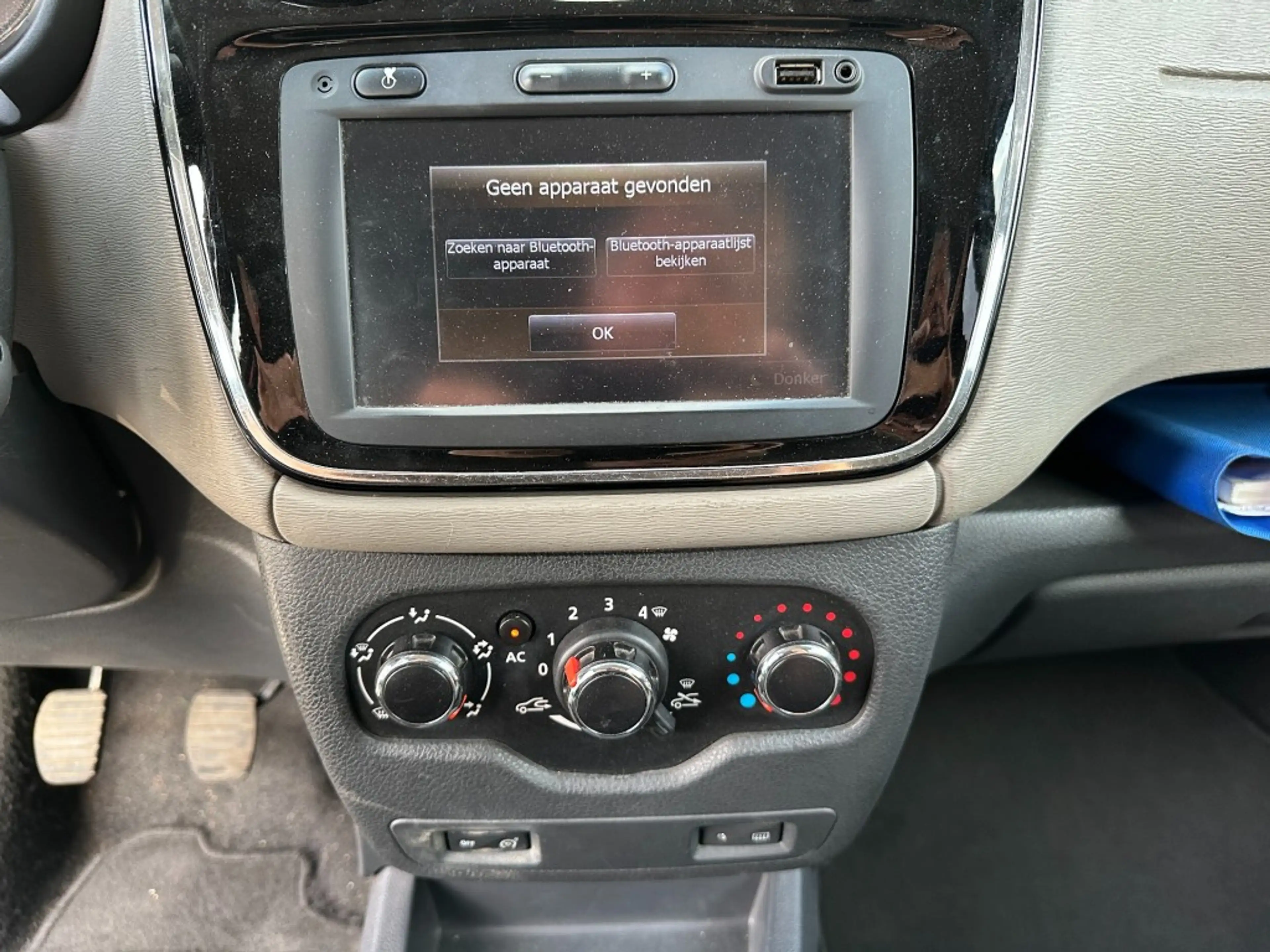 Dacia Lodgy 1.2 TCe Prestige 7 pers. Navigatie — photo 21