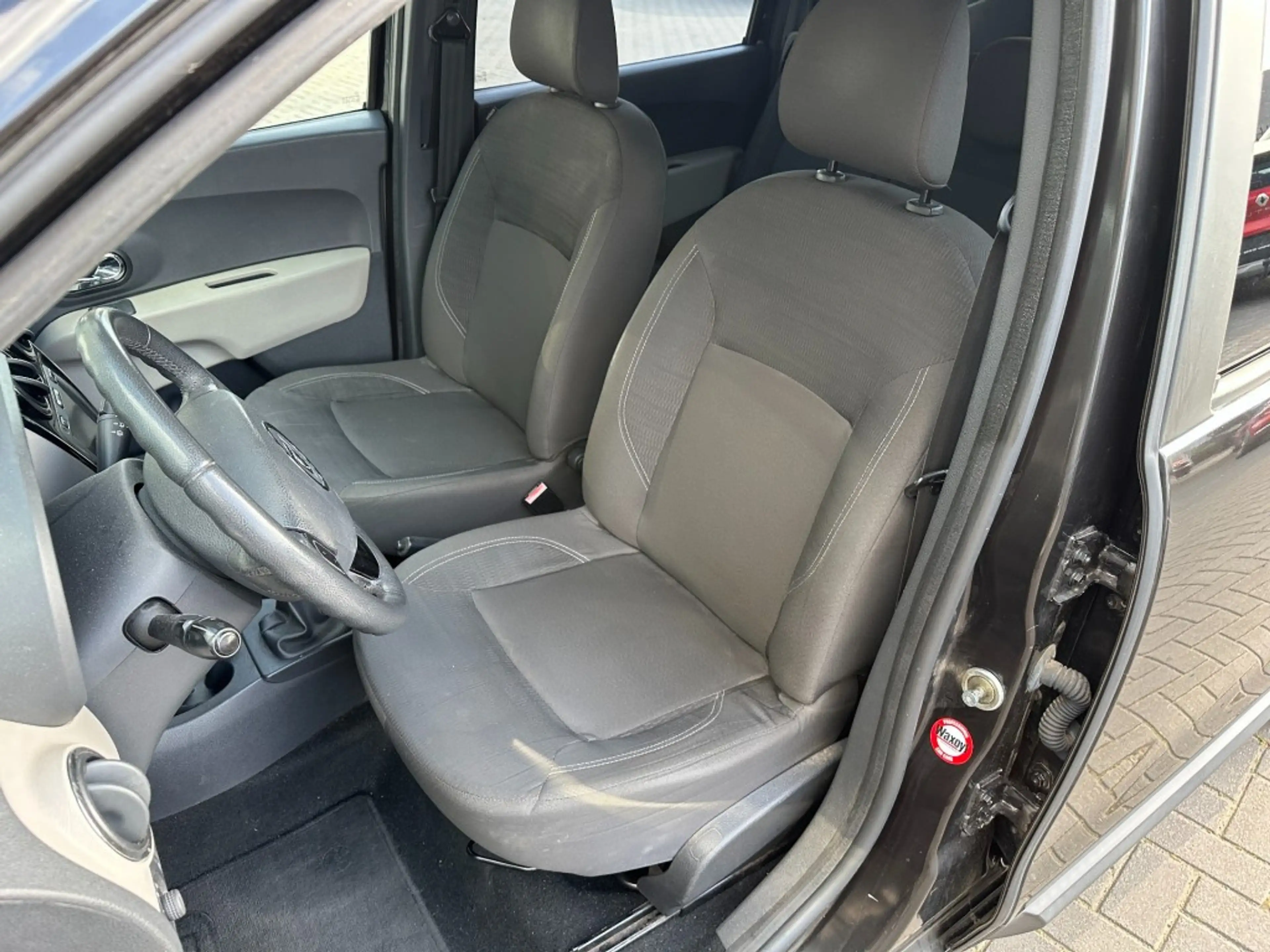 Dacia Lodgy 1.2 TCe Prestige 7 pers. Navigatie — photo 13