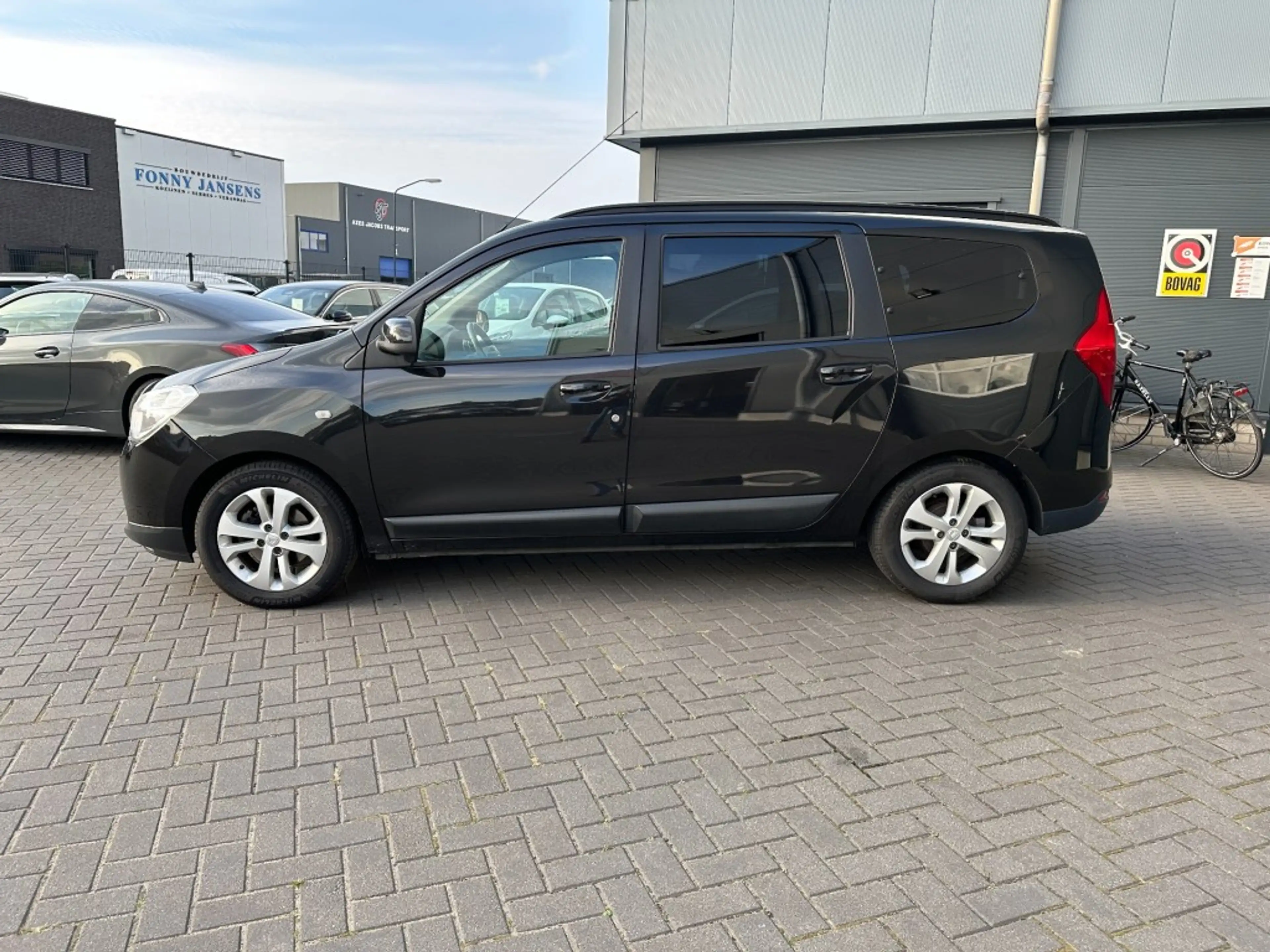 Dacia Lodgy 1.2 TCe Prestige 7 pers. Navigatie — photo 4