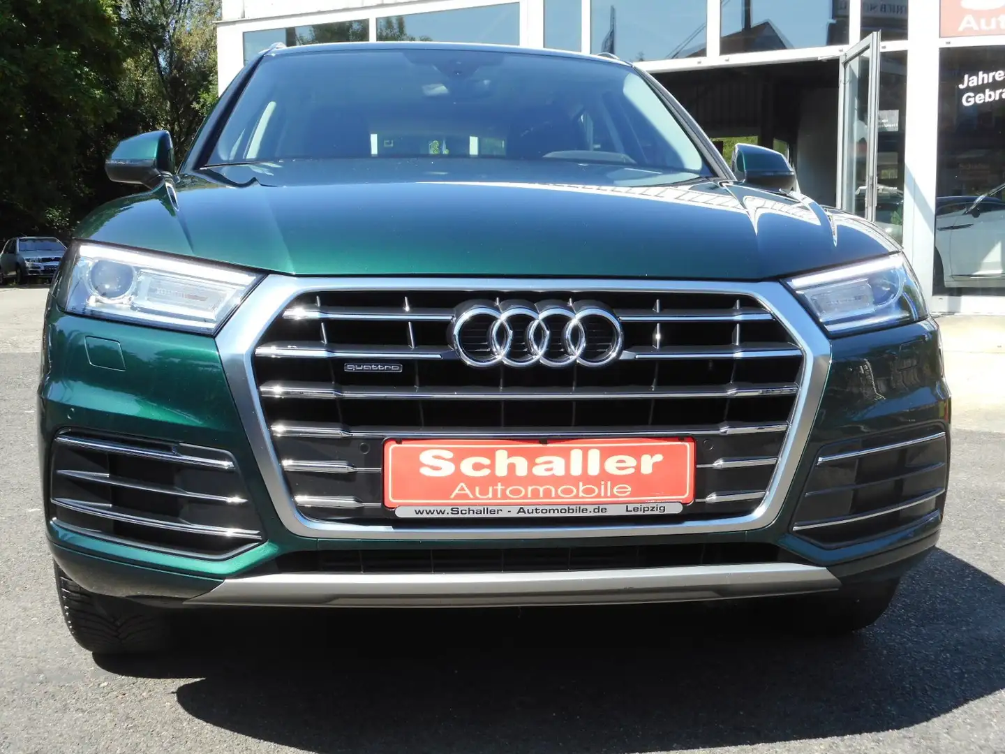 Audi Q5 2.0 TFSI quattro S tronic design, aus Rentnerhand! Grün - 2
