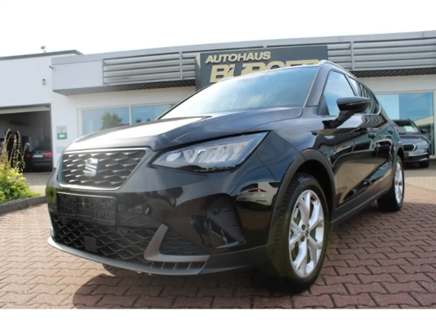 SEAT Arona FR 1.5 TSI Navi Kamera ACC Digitales Cockpit LED A Negro - 1