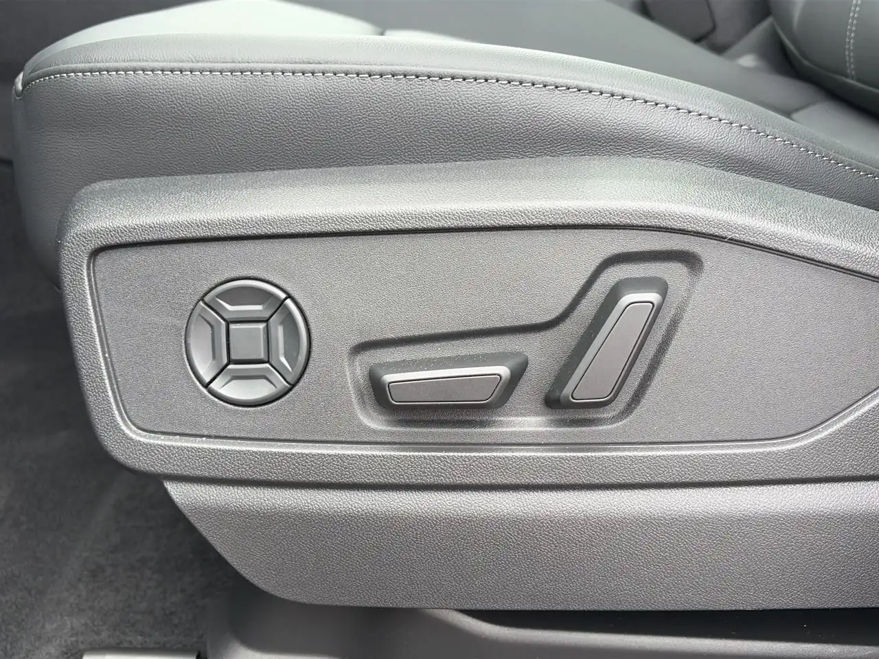 Audi Q5 снимка Audi Q5