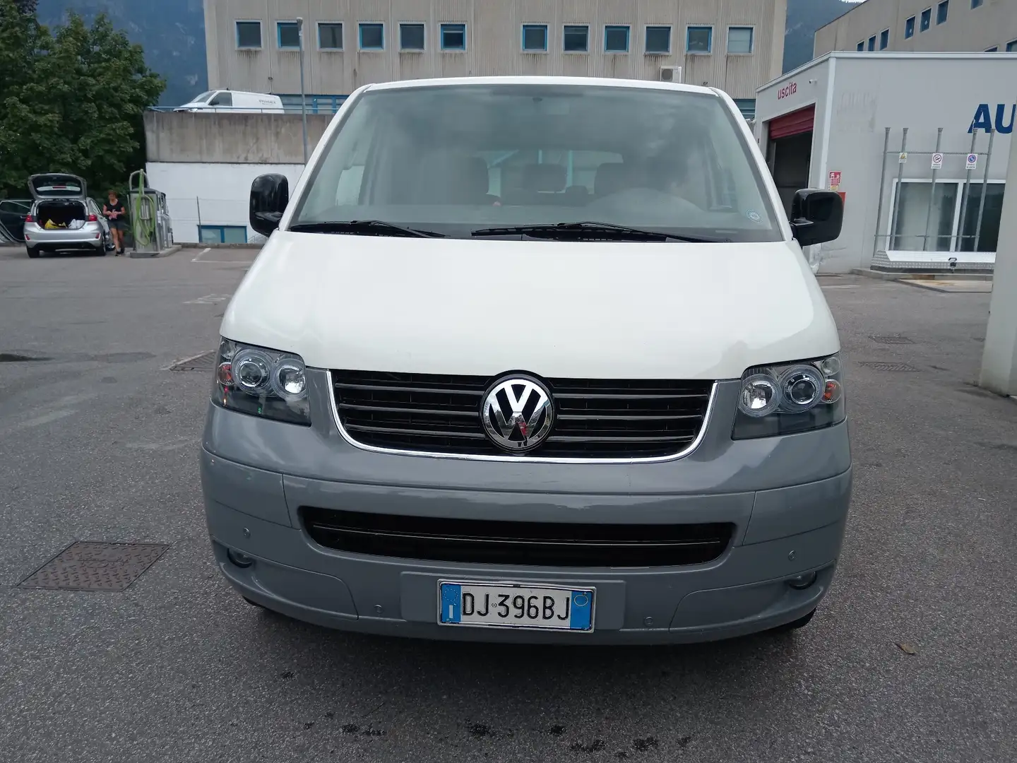 Volkswagen T5 Caravelle Bianco - 1
