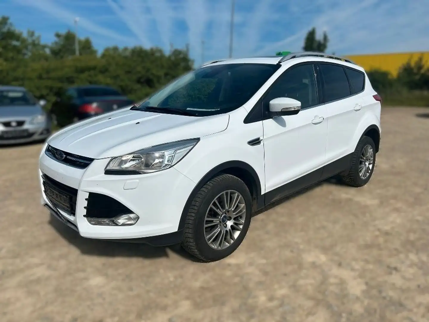 Ford Kuga Titanium,Navi,Pano,Teilleder Weiß - 1