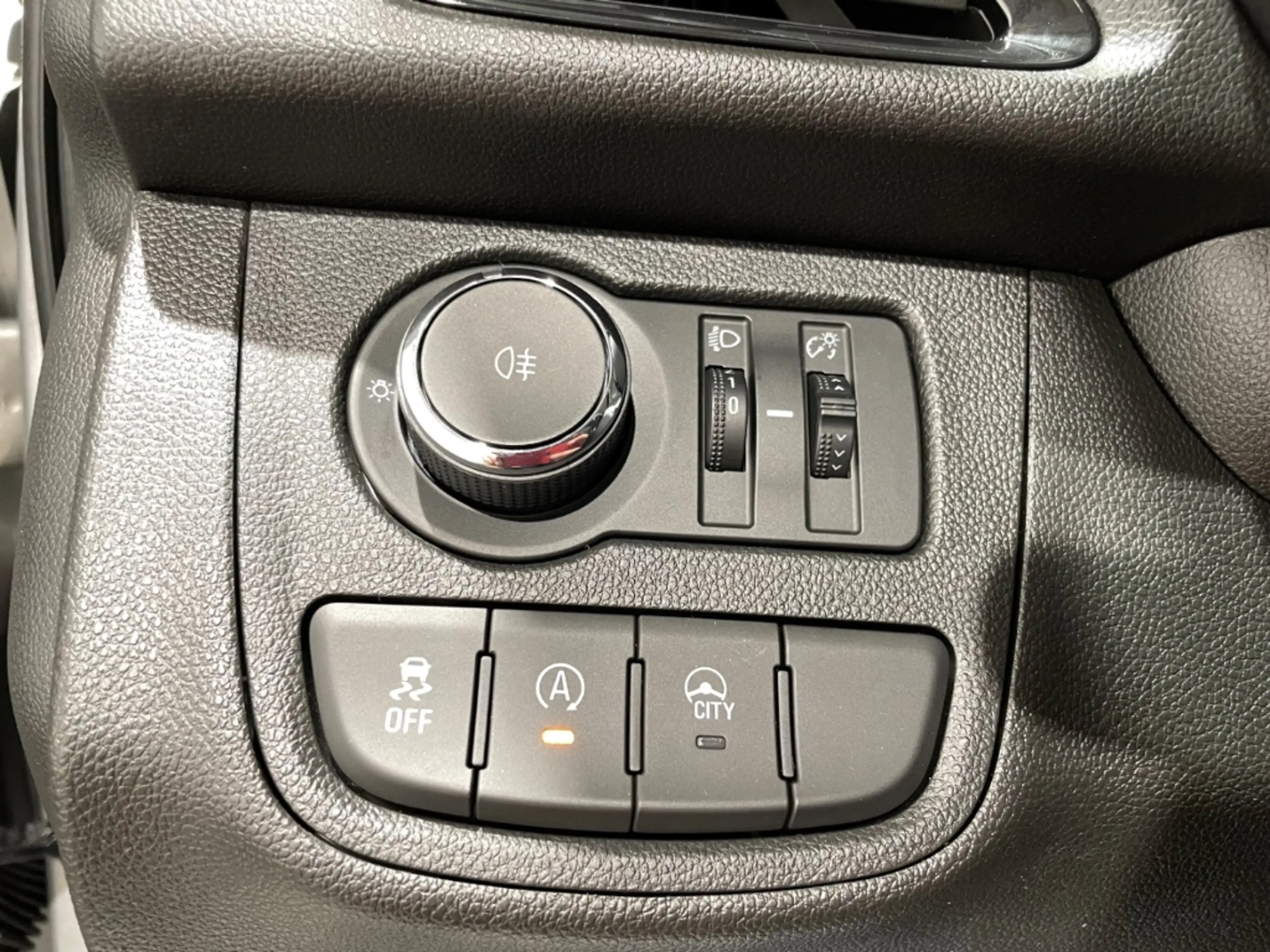 Opel Karl 1.0 Edition EU6dT Klima PDC — photo 15