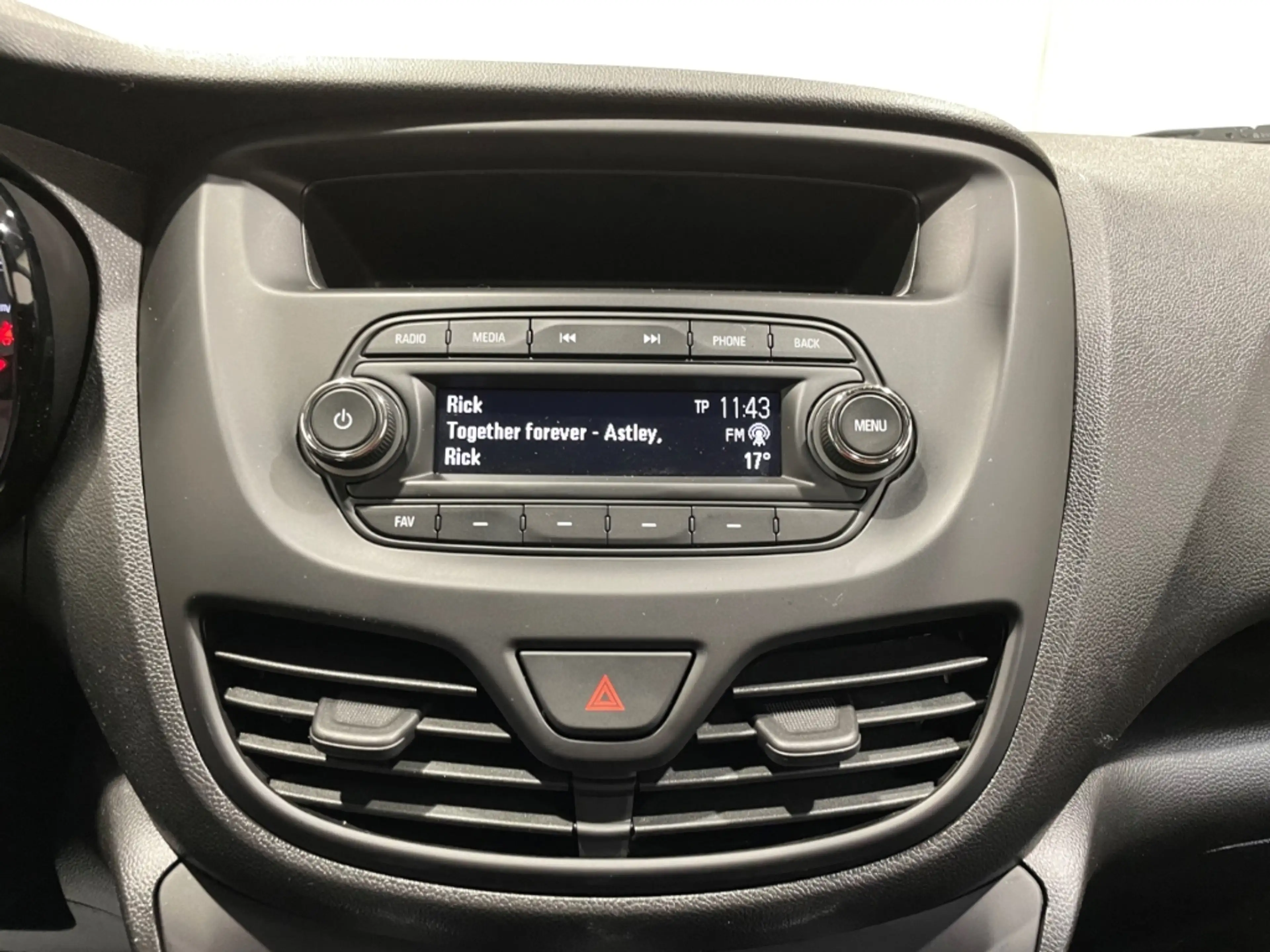 Opel Karl 1.0 Edition EU6dT Klima PDC — photo 10