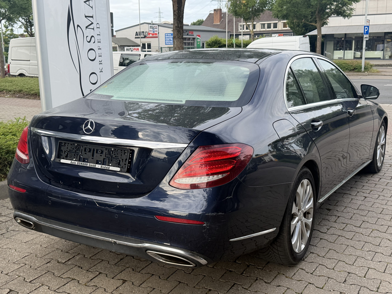 Mercedes-Benz E 400 4Matic 9G-TRONIC Exclusive Panorama — photo 3