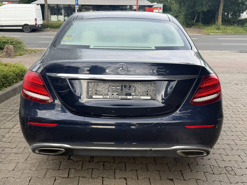 Mercedes-Benz E 400 4Matic 9G-TRONIC Exclusive Panorama — photo 4
