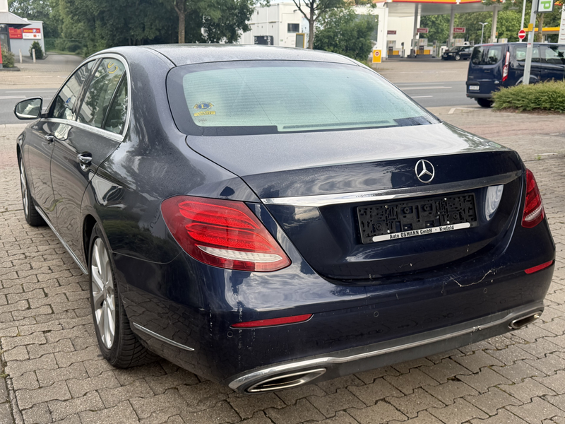 Mercedes-Benz E 400 4Matic 9G-TRONIC Exclusive Panorama — photo 5