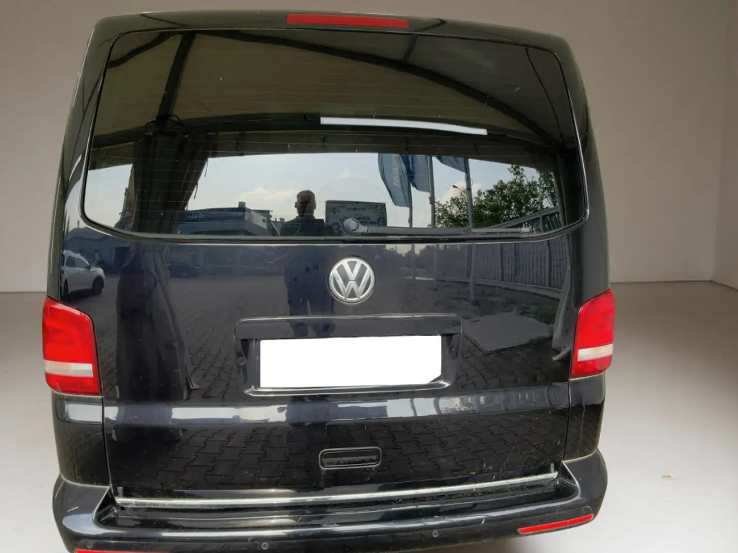 Volkswagen Multivan 2.0Bi-TDI BMT High. Ed. DSG 180 Schwarz - 2